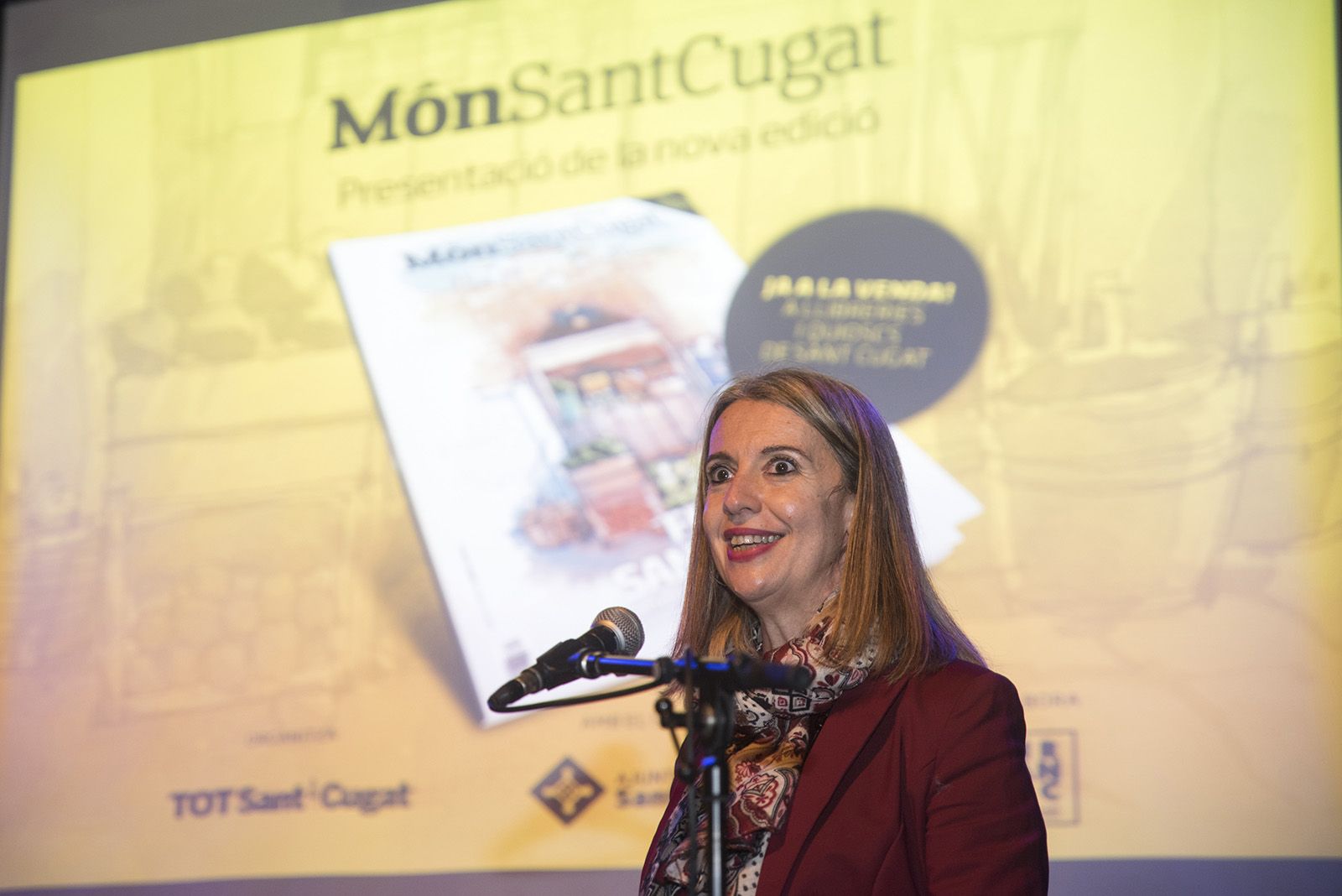 L'alcaldessa, Mireia Ingla, a la presentació de la dotzena revista del Món Sant Cugat. Foto: Bernat Millet.