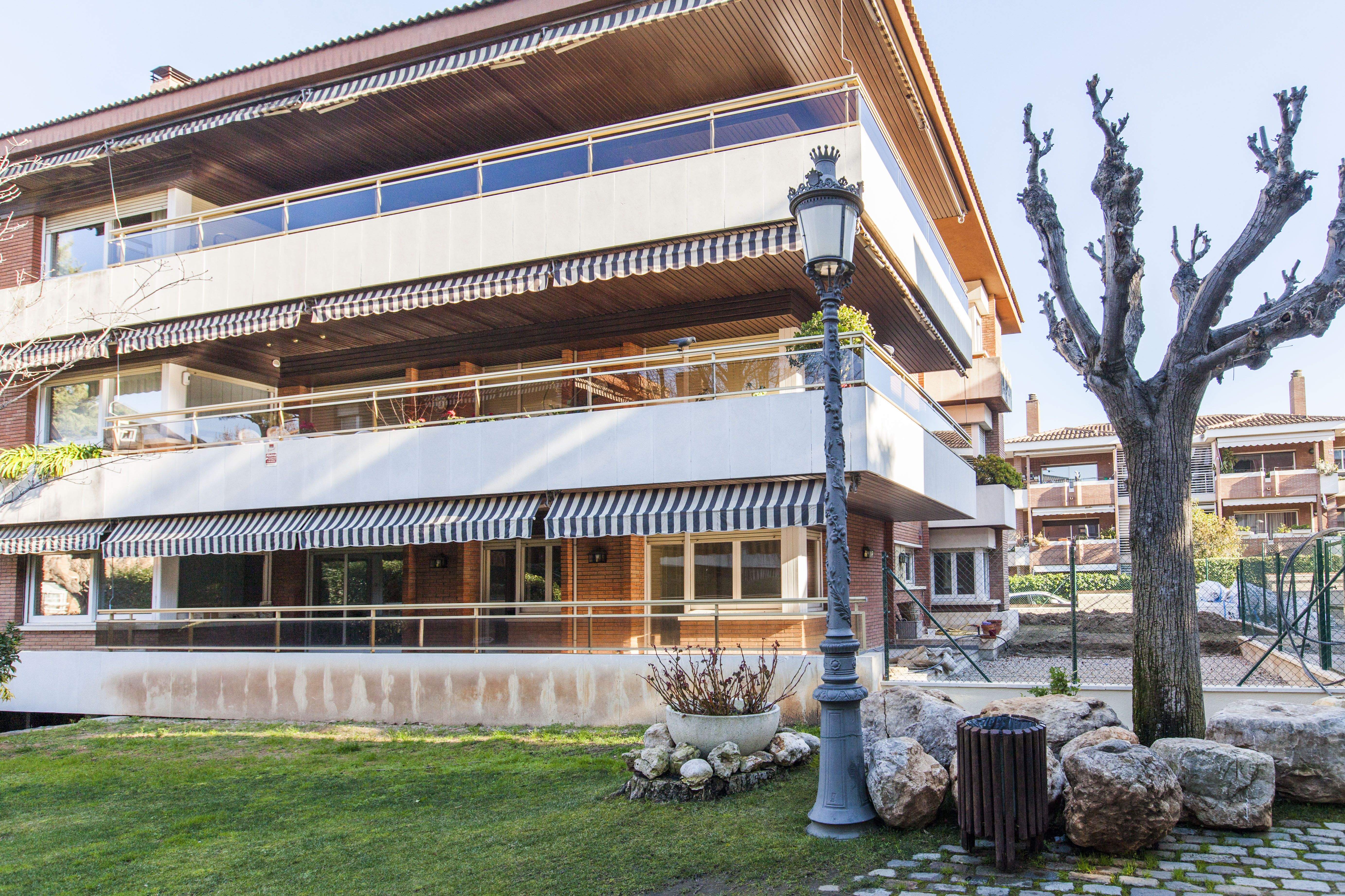 Façana de la planta baixa a l'Eixample de la immobiliària ORGAN. FOTO: Cedida