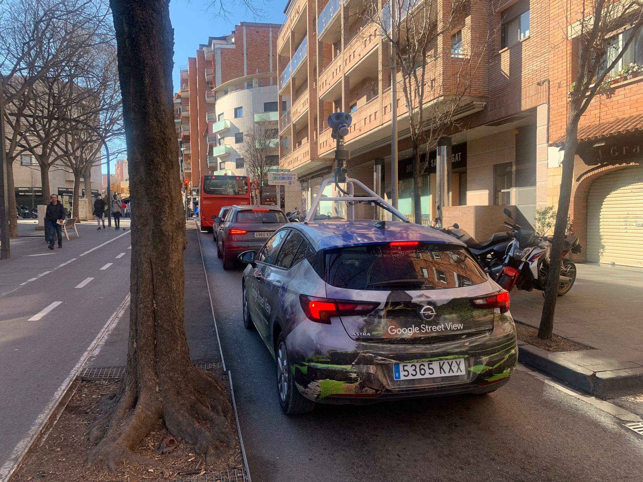 Google Street View està gravant els carrers de Sant Cugat. FOTO: Cedida