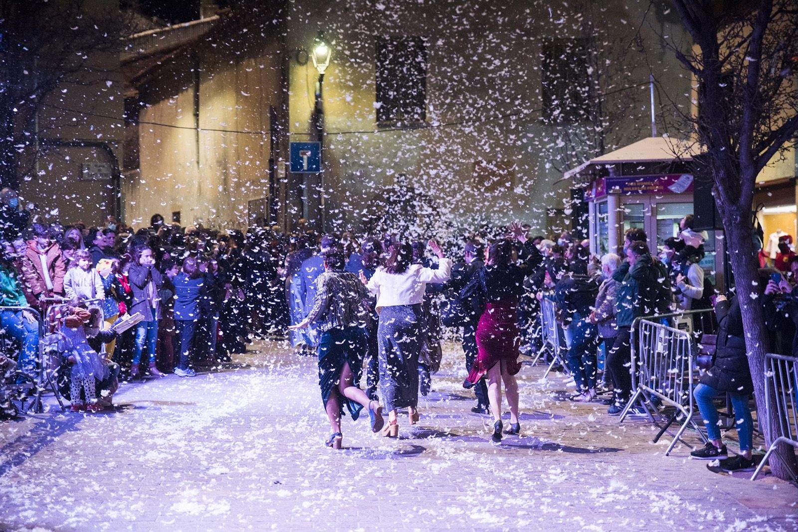 Inauguració del Ball dels Estirats de Sant Cugat Foto: Bernat Millet.