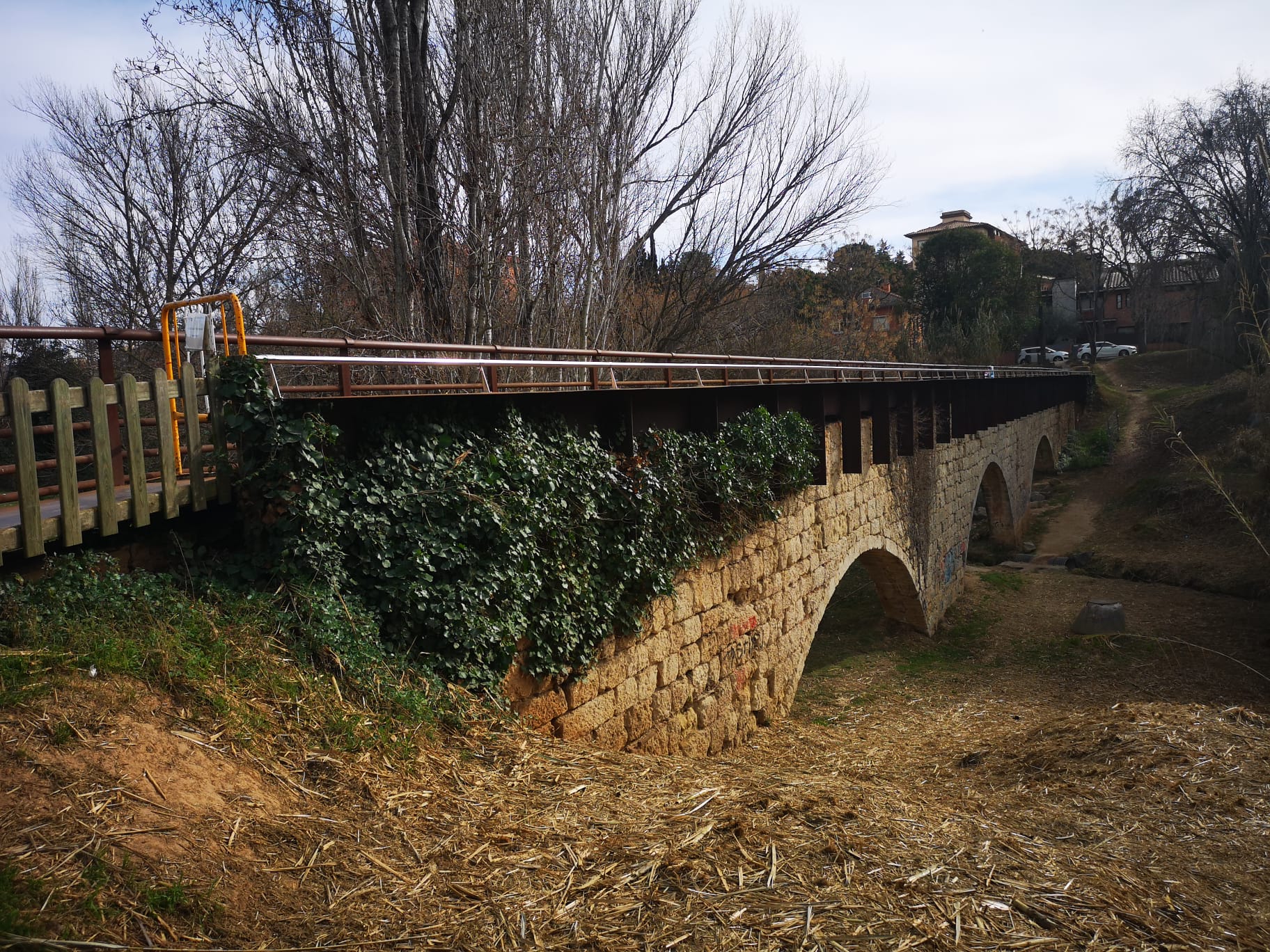 El pont de can Vernet està en obres. FOTO: Ajuntament