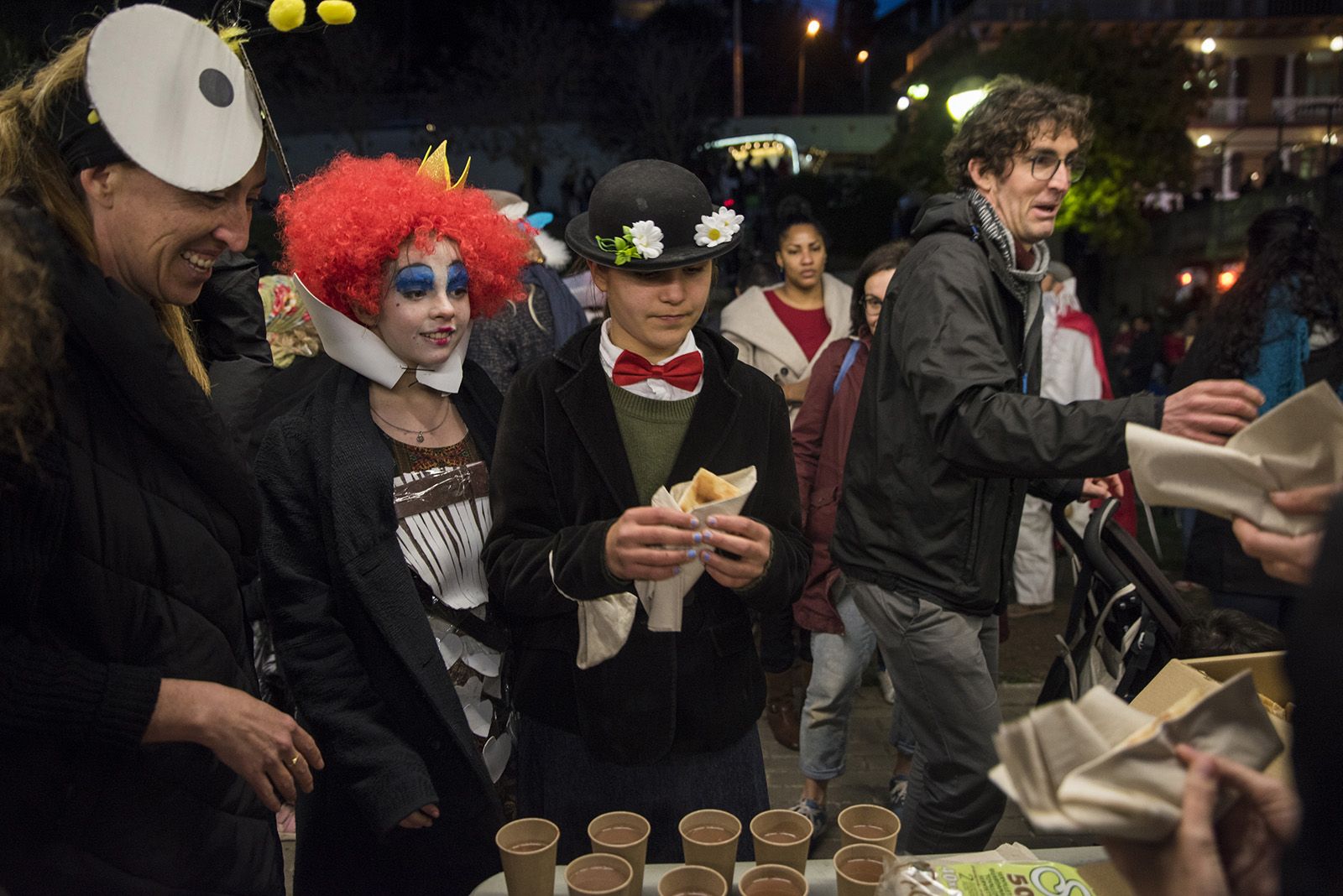 Carnaval a La Floresta: Xocolatada. Foto: Bernat Millet.
