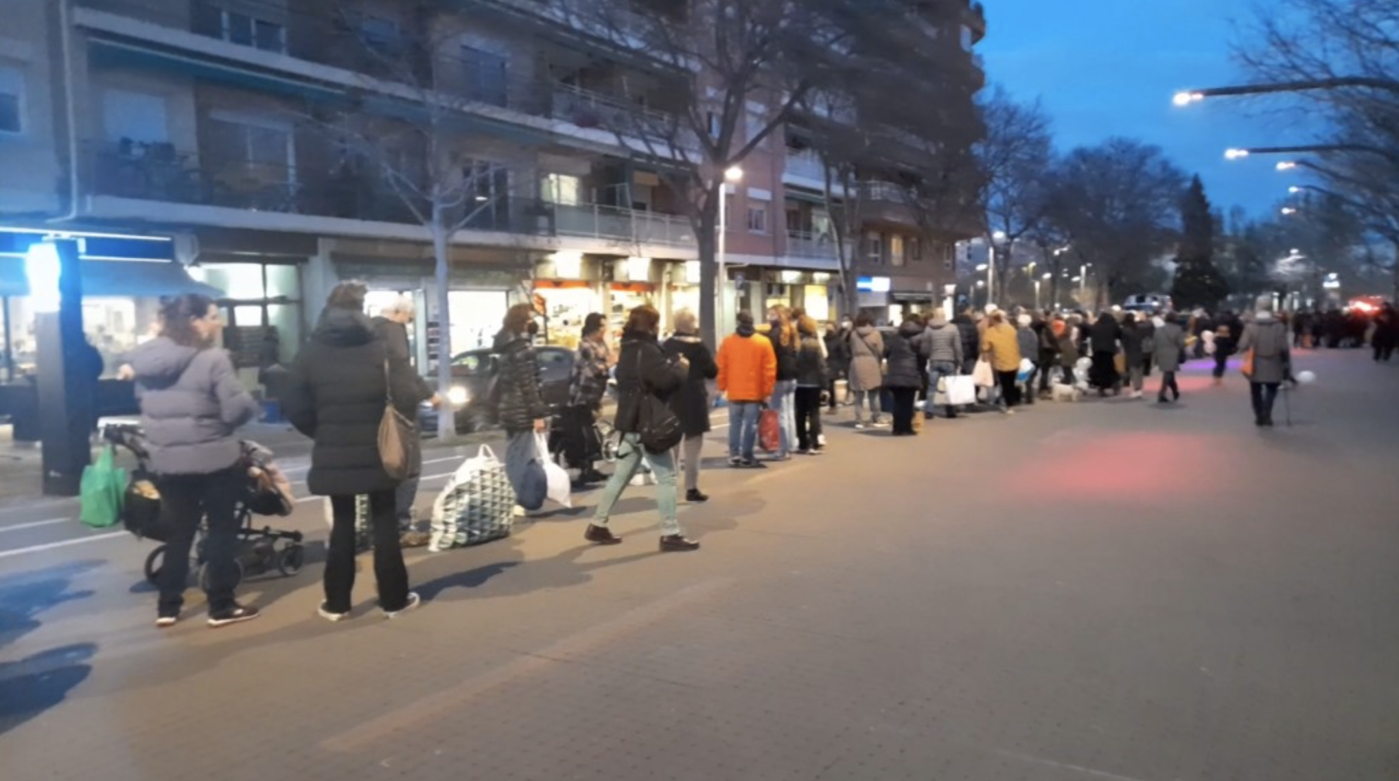 Santcugatencs porten roba i menjar per al poble ucraïnès. FOTO: Cristina Cabasés