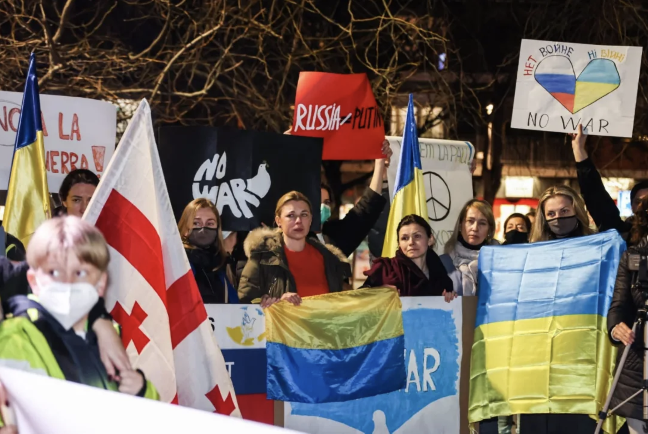 Manifestació a Sant Cugat en rebuig a la guerra d'Ucraïna. FOTO: Lali Puig