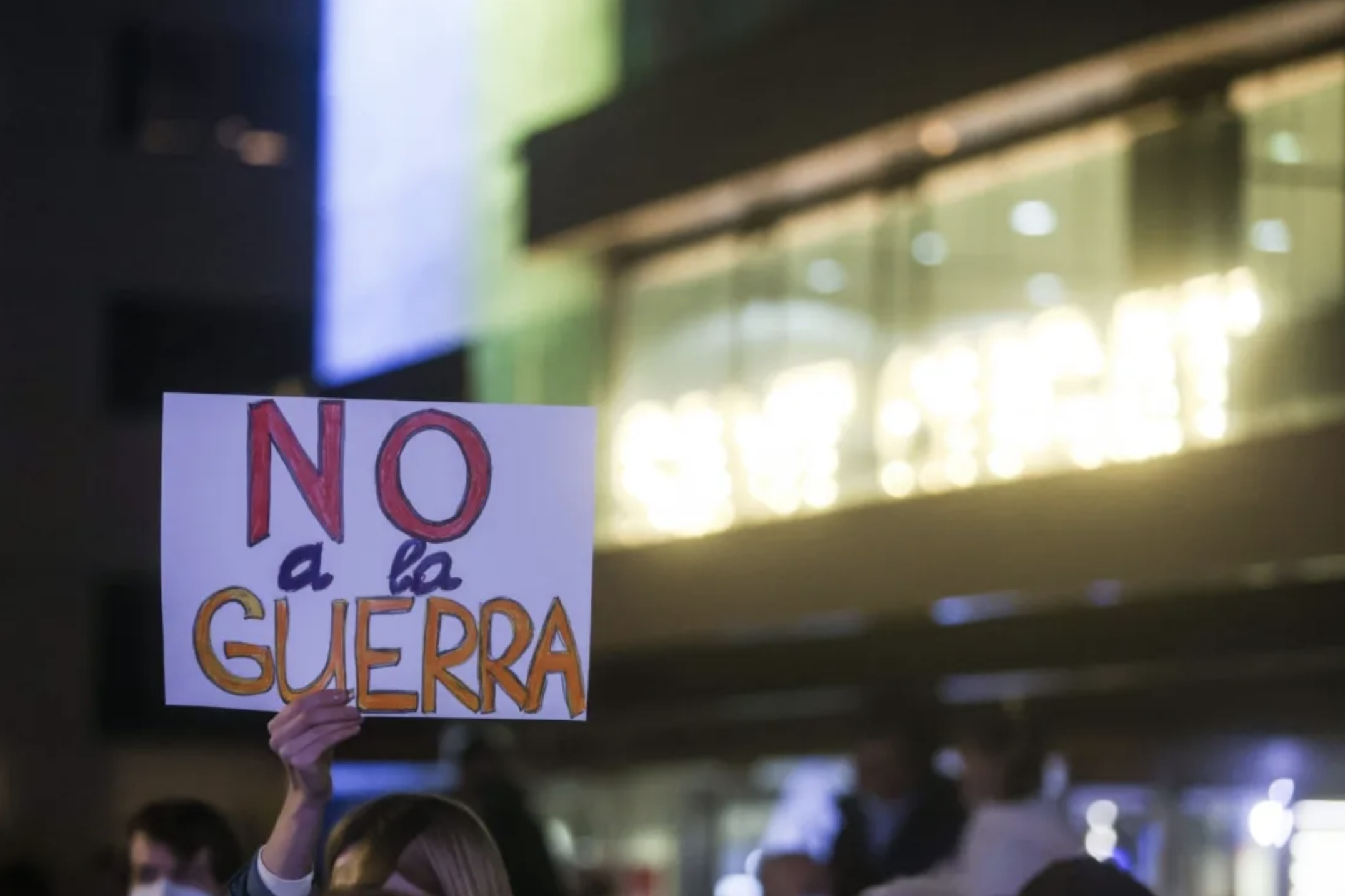 Manifestació a Sant Cugat en rebuig a la guerra d'Ucraïna. FOTO: Lali Puig