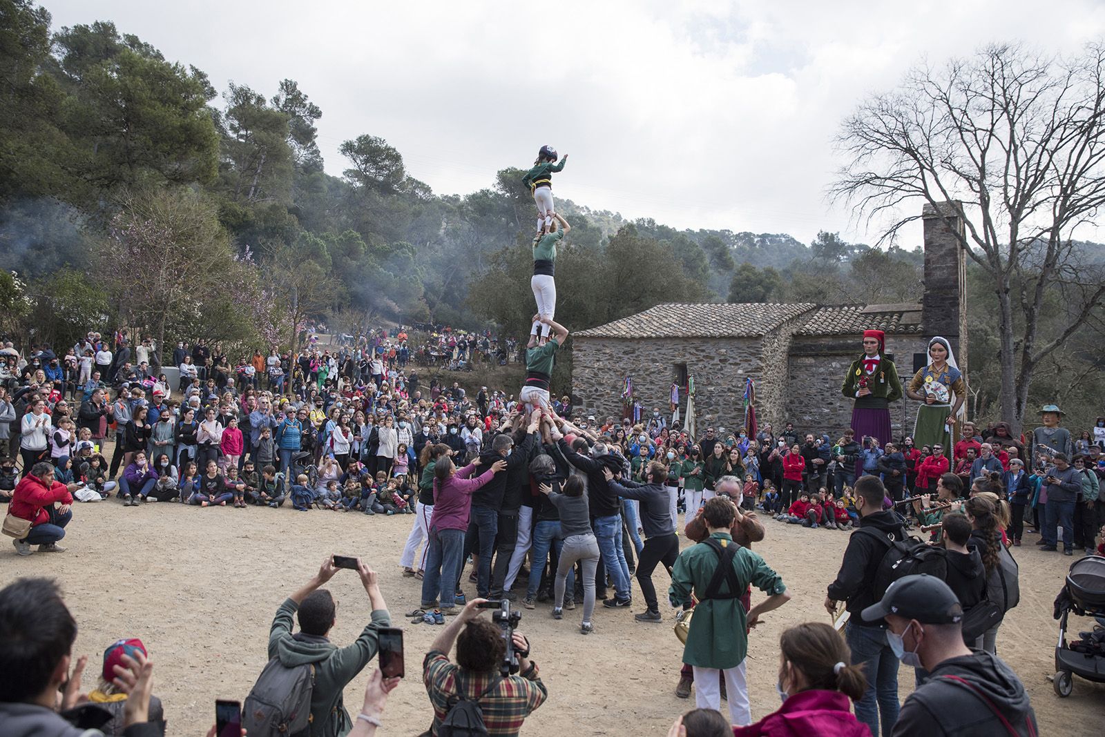 Actuacions d’entitats de cultura popular dels Castellers FOTO: Bernat Millet.