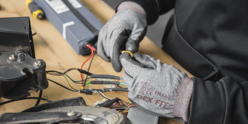 Joyor Sant Cugat compta amb un servei postvenda i reparació de patinets elèctrics de qualitat. FOTO: Cedida
