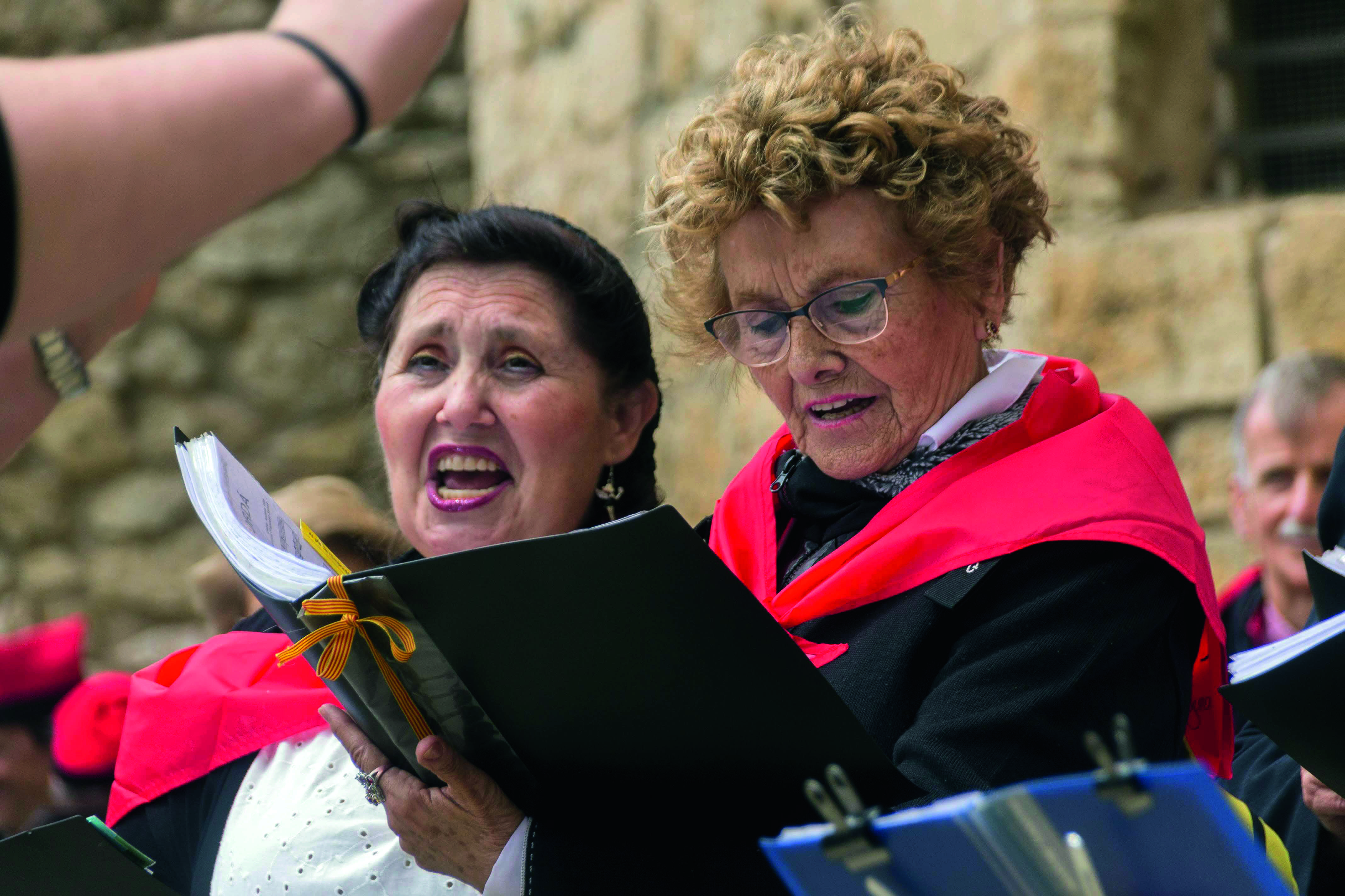La Coral de La Unió durant una cantada de Caramelles. FOTO: Arxiu TOT