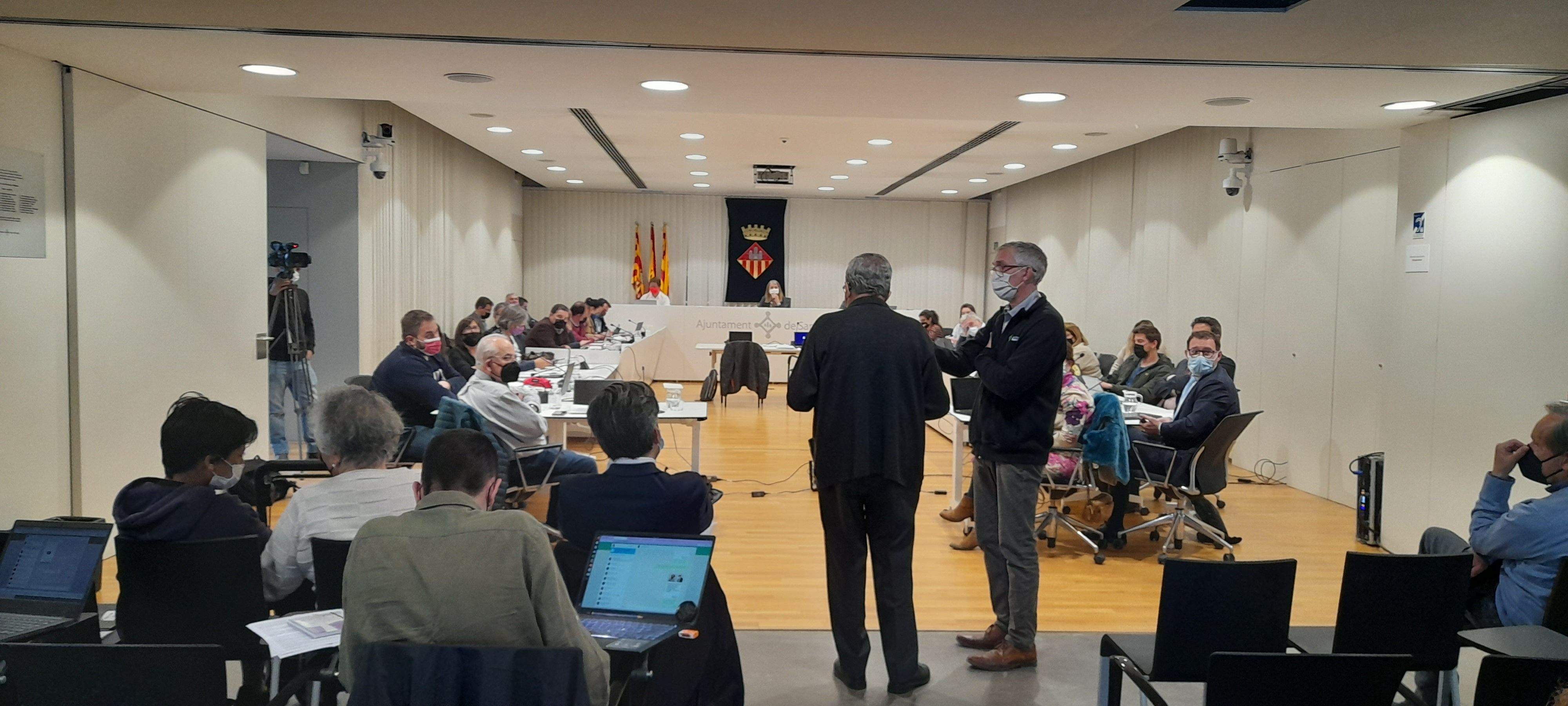 Joan Odó parla davant del Ple. FOTO: Cristina Cabasés