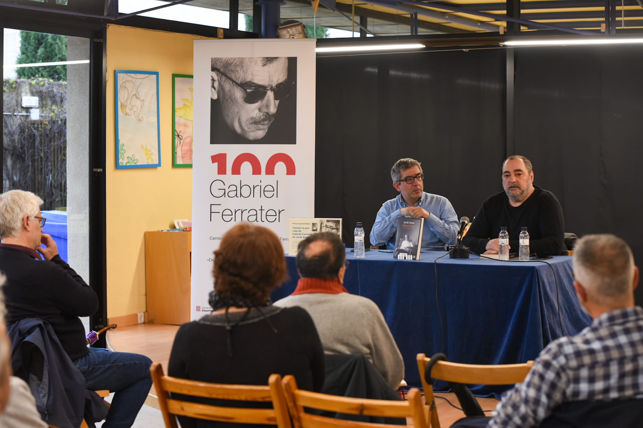 Jordi Amat i Jordi Cornudella a la presentació de 'Vèncer la por. Vida de Gabriel Ferrater'. FOTO: Ajuntament