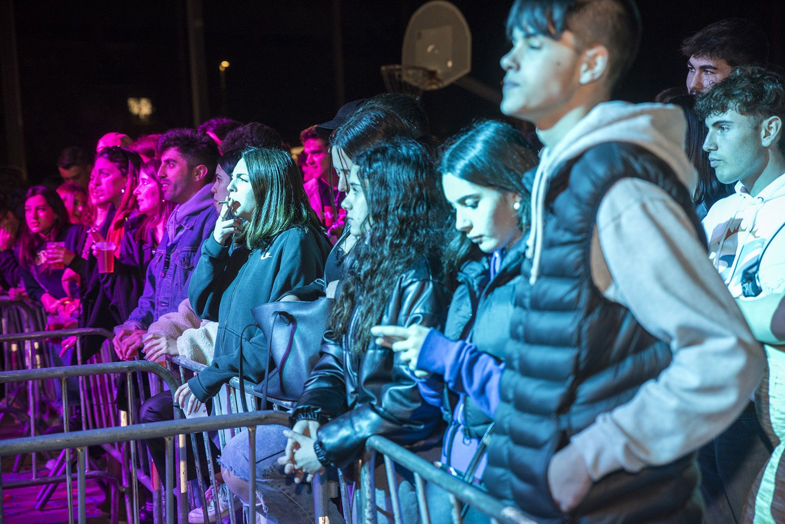 Tindercat presencial per Sant Jordi. FOTO: Bernat Millet.