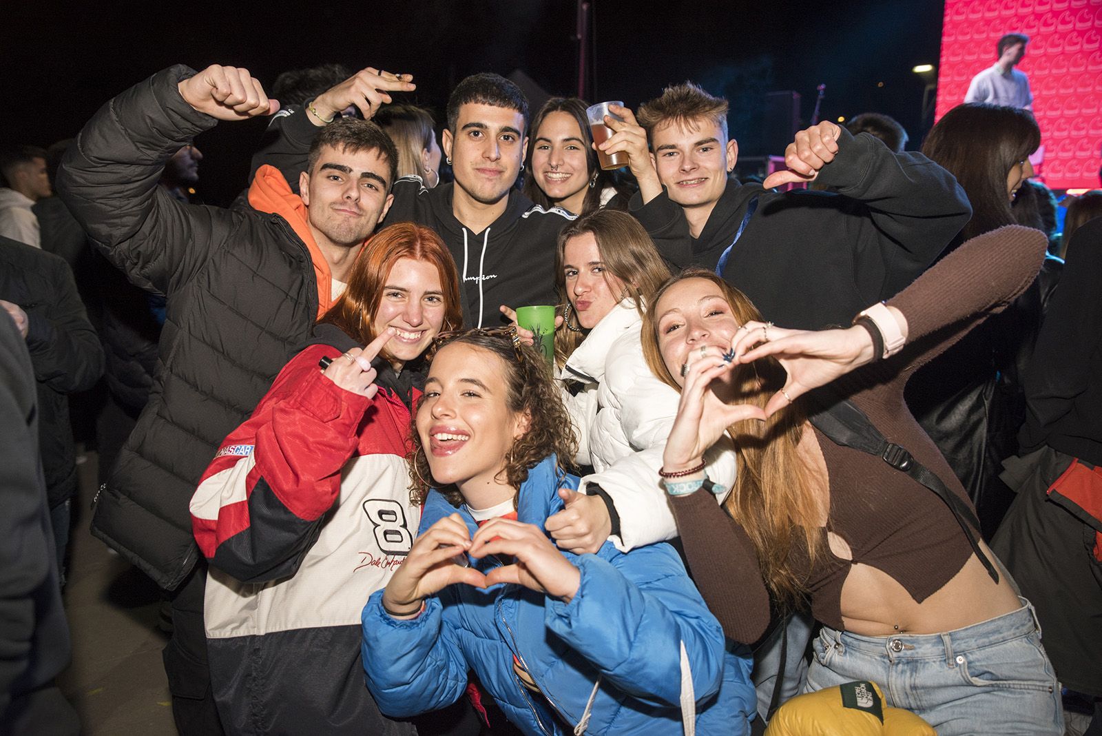 Tindercat presencial per Sant Jordi. FOTO: Bernat Millet.