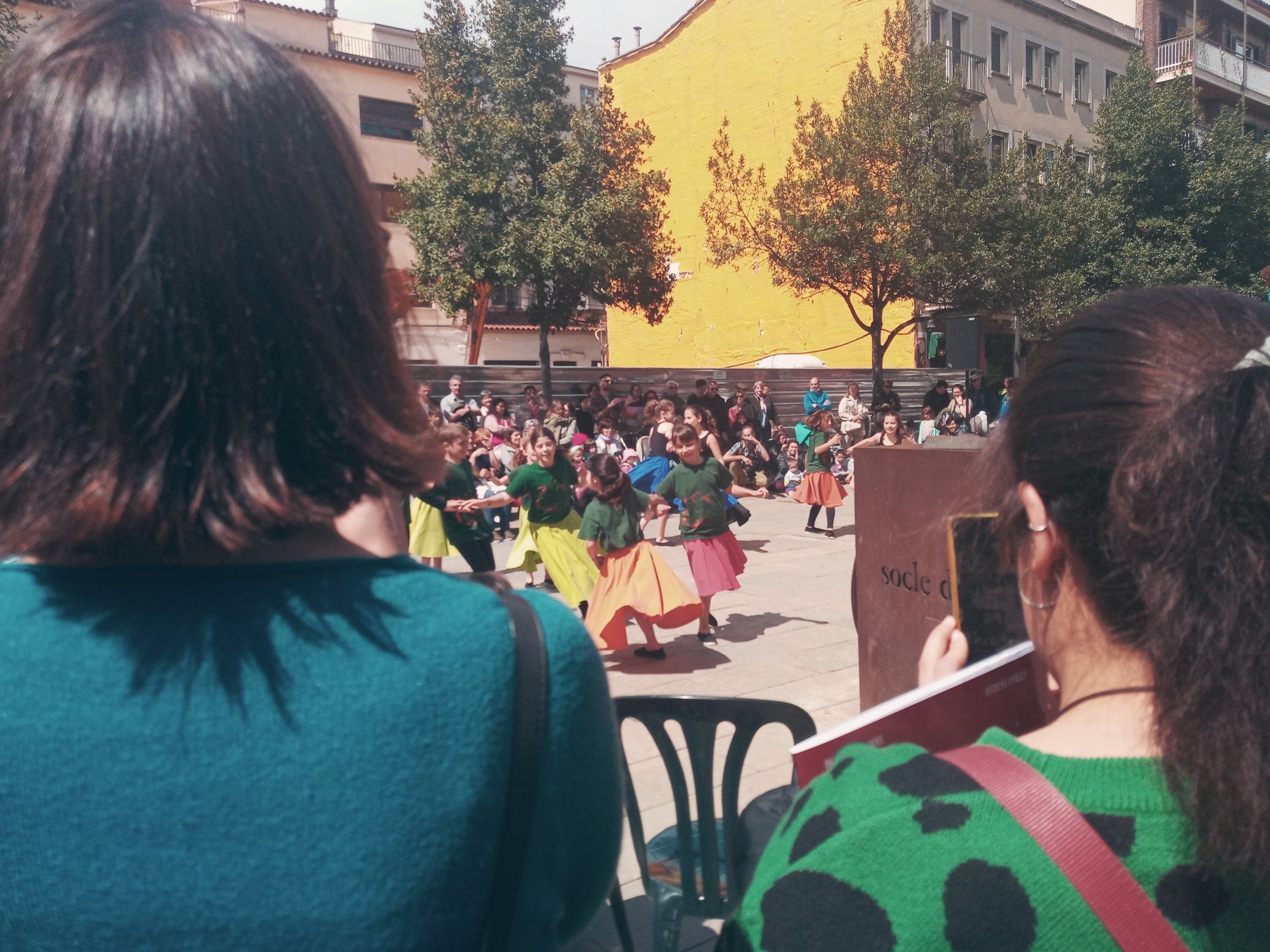 Punt de trobada d'entitats a la plaça de l'Om. FOTO: Ajuntament