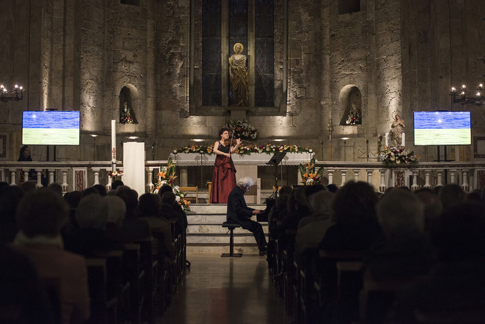 Concert de Sant Jordi: “Música per la pau a Ucraïna” a l'Església del Monestir. FOTO: Bernat Millet.