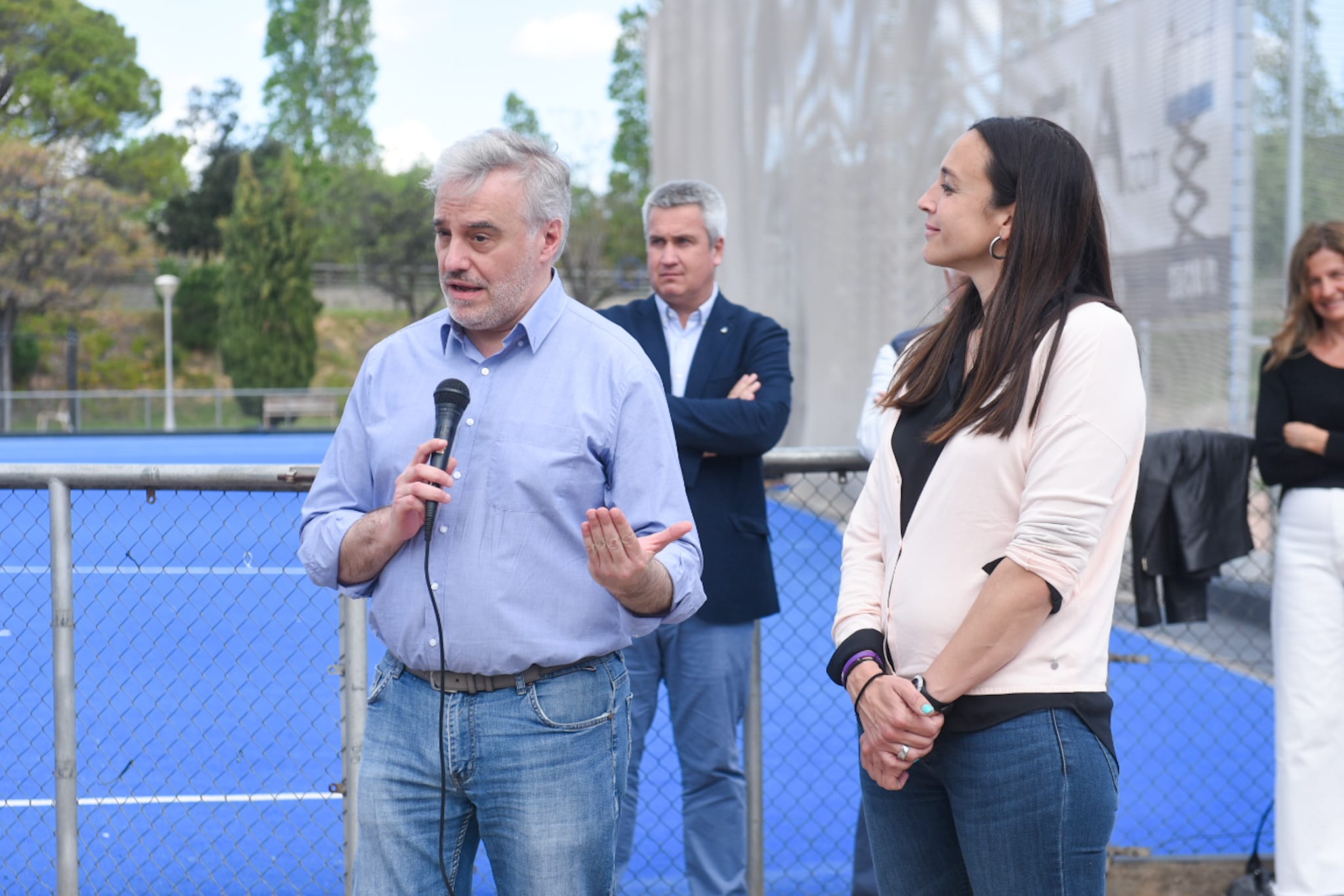 Francesc Carol i Elena Vila al camp d'hoquei del Júnior FC. FOTO: Alberto Canalejo