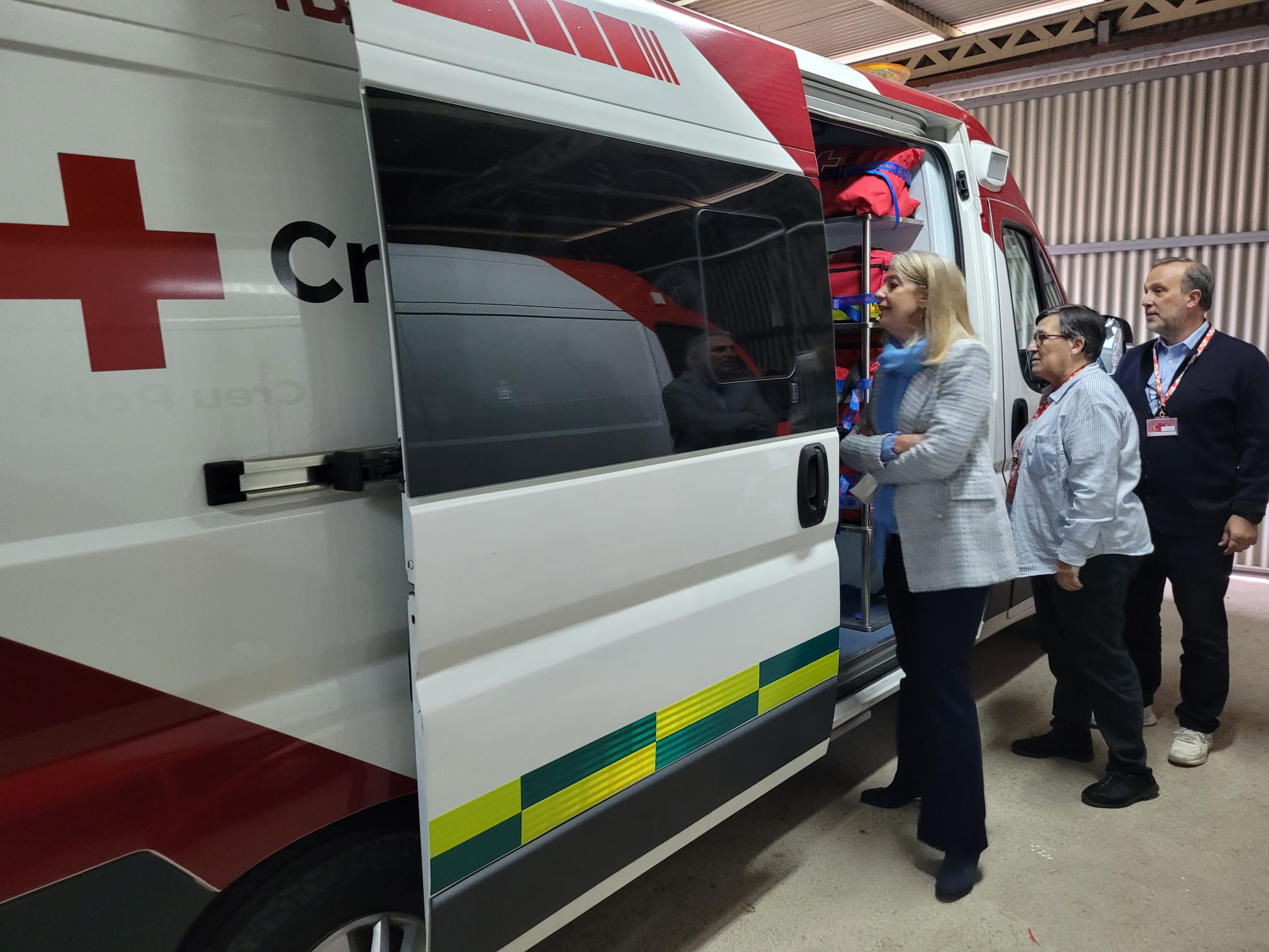 Visita de l'alcaldessa de Sant Cugat, Mireia Ingla, a la Creu Roja FOTO: Ajuntament