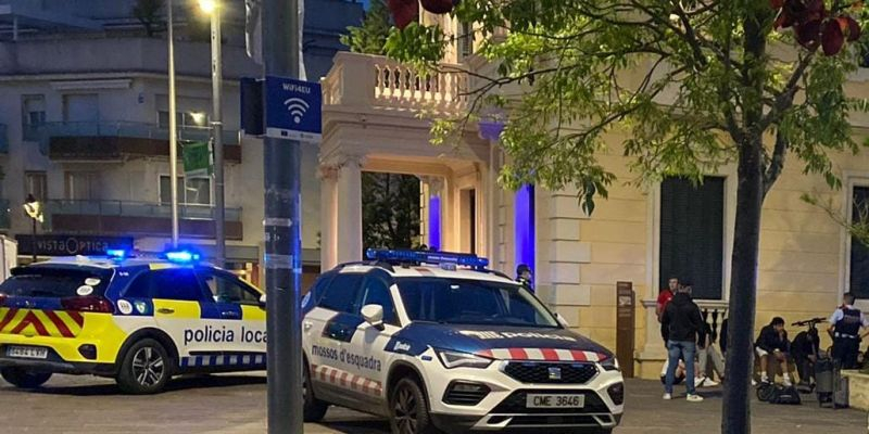 Control de la Policia Local i Mossos de divendres a l'estació FOTO: Cedida