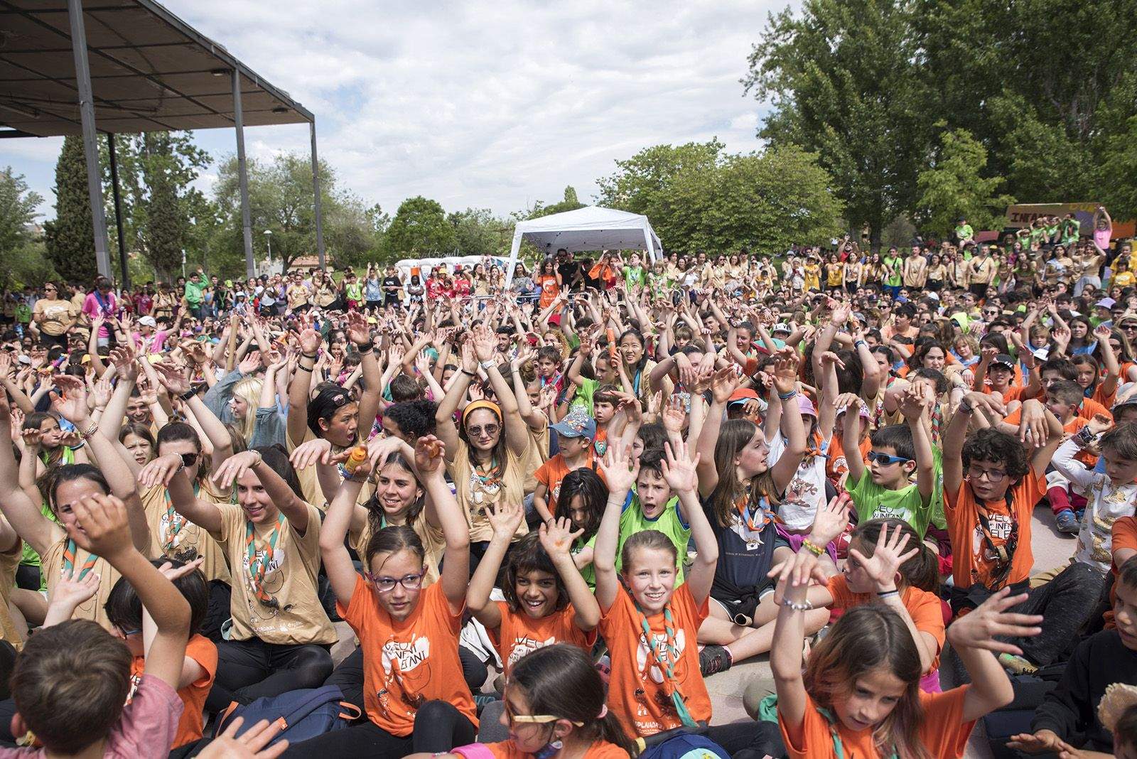 Sant Cugat va acollir més de 3.000 joves en l'edició d'enguany de l'Esplaiada, el colofó de la qual va ser en un acte unitari. FOTO: Bernat Millet