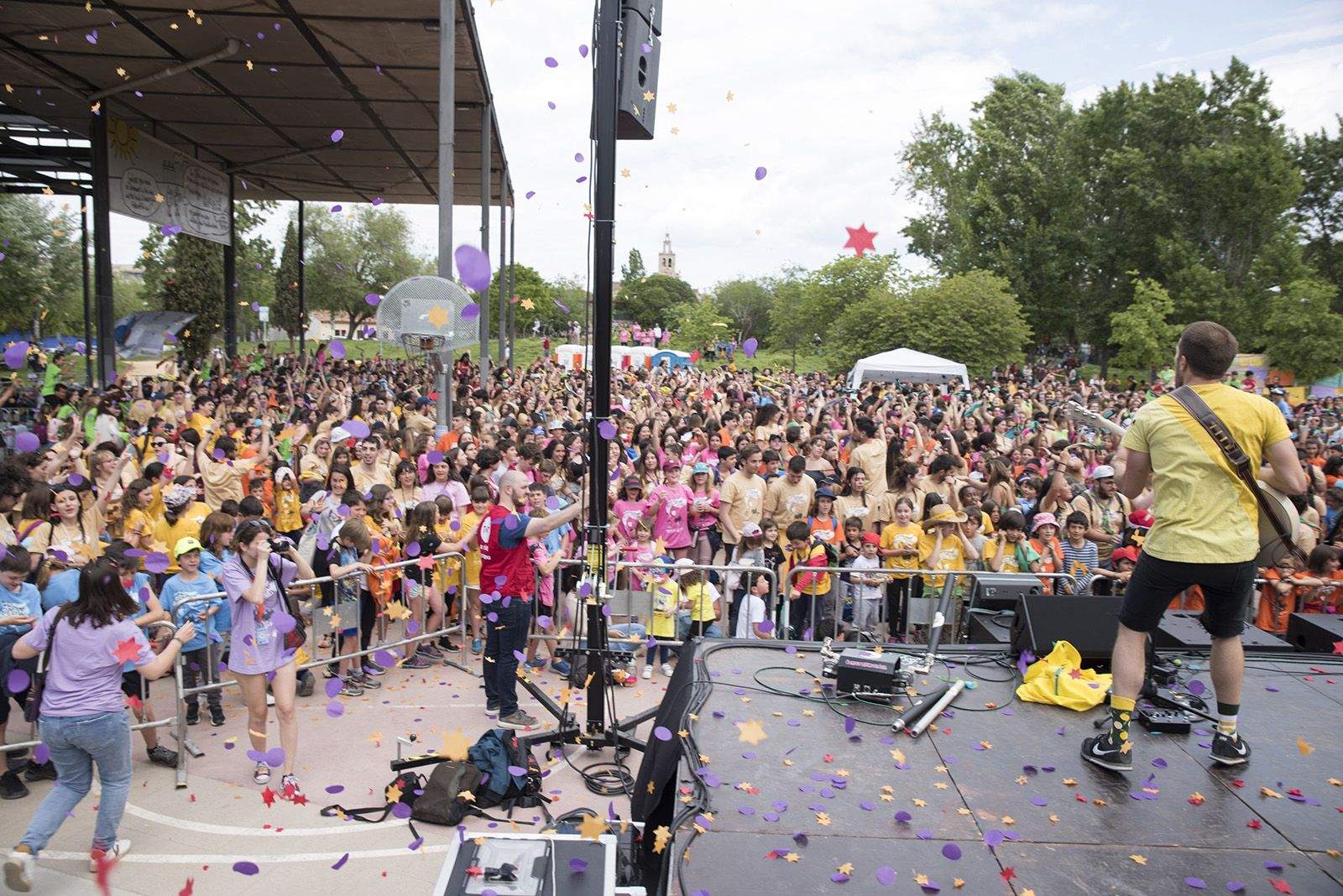 Sant Cugat va acollir més de 3.000 joves en l'edició d'enguany de l'Esplaiada, el colofó de la qual va ser en un acte unitari. FOTO: Bernat Millet