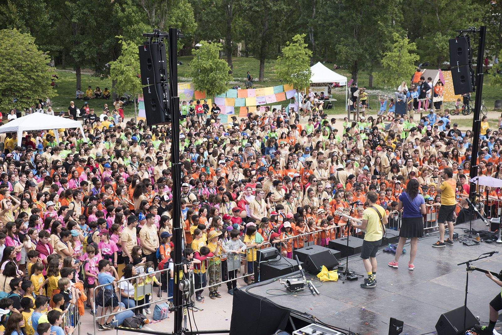 Sant Cugat va acollir més de 3.000 joves en l'edició d'enguany de l'Esplaiada, el colofó de la qual va ser en un acte unitari. FOTO: Bernat Millet