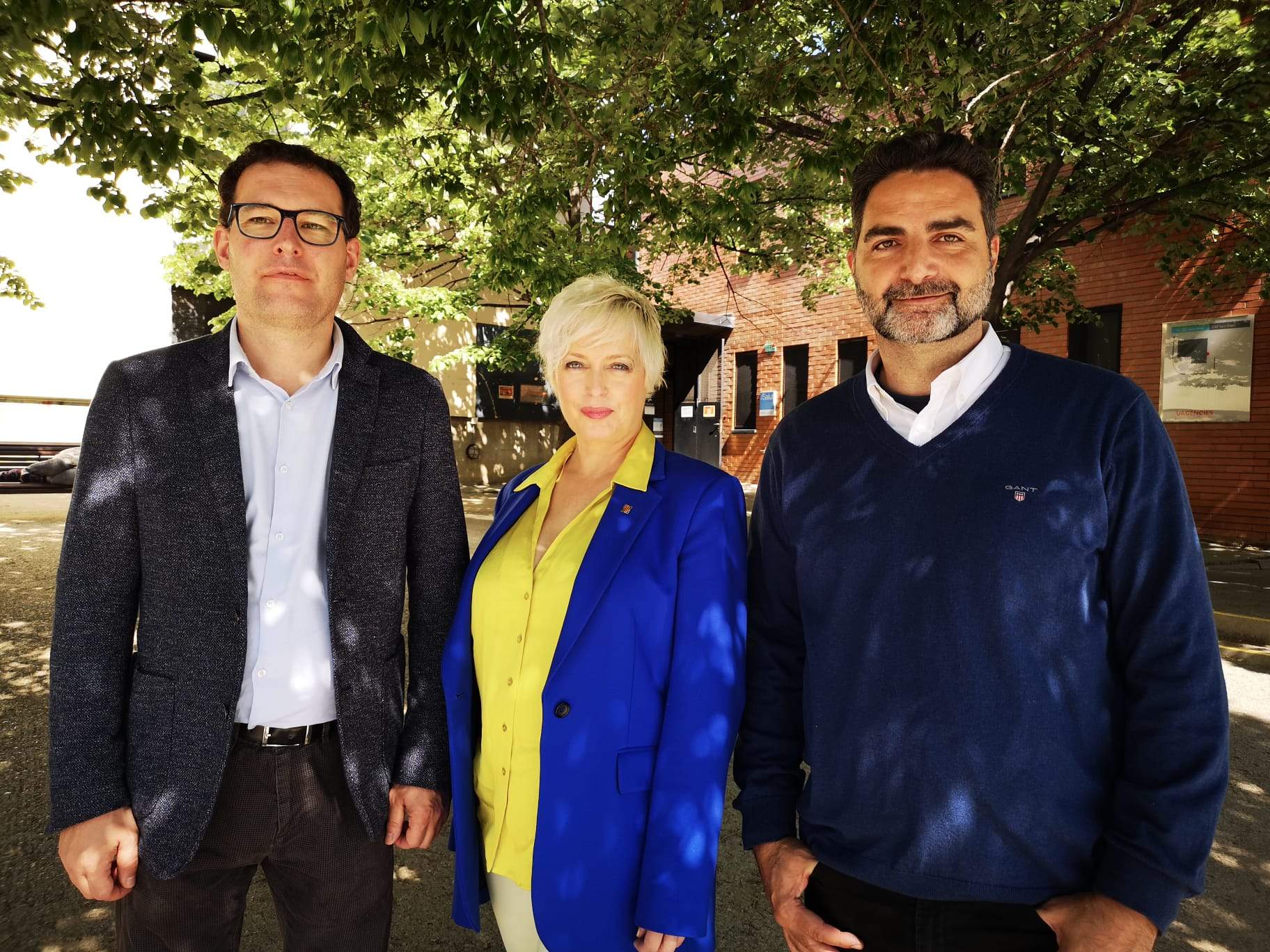 Blázquez, Grau i Cirprian, de Ciutadans, en el CAP de Sant Cugat. FOTO: Cedida