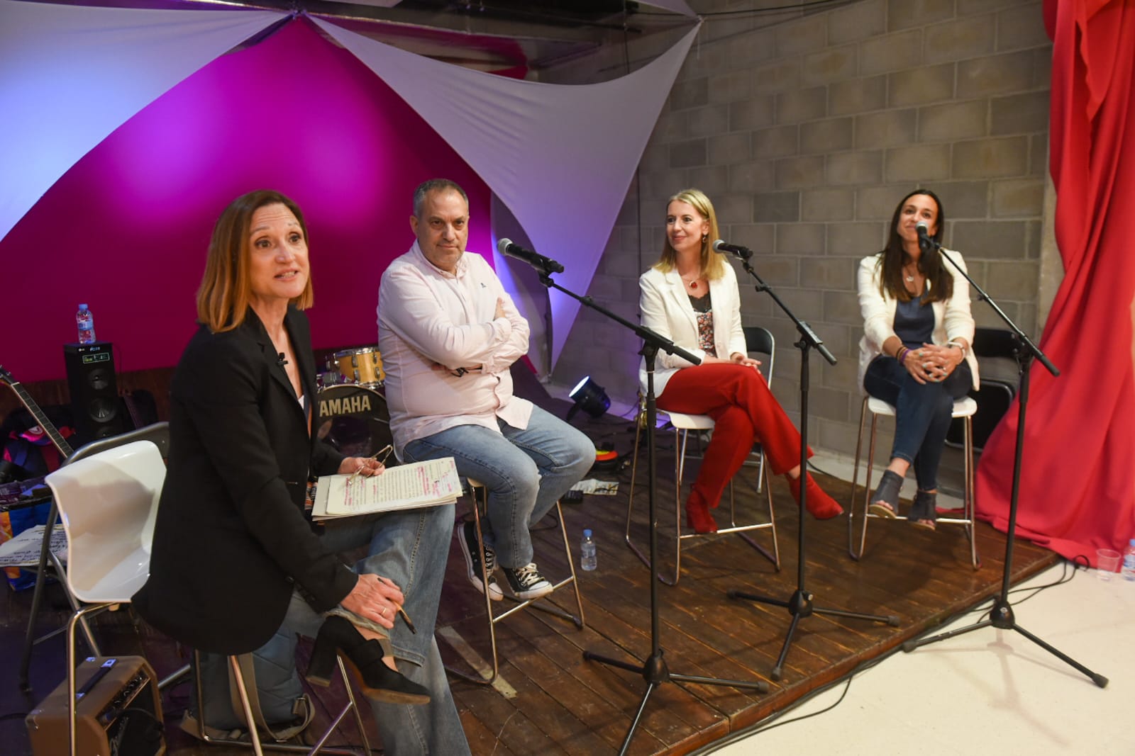 Tana Collados, Joan Bou Bosch, Mireia Ingla i Elena Vila. FOTO: Ajuntament
