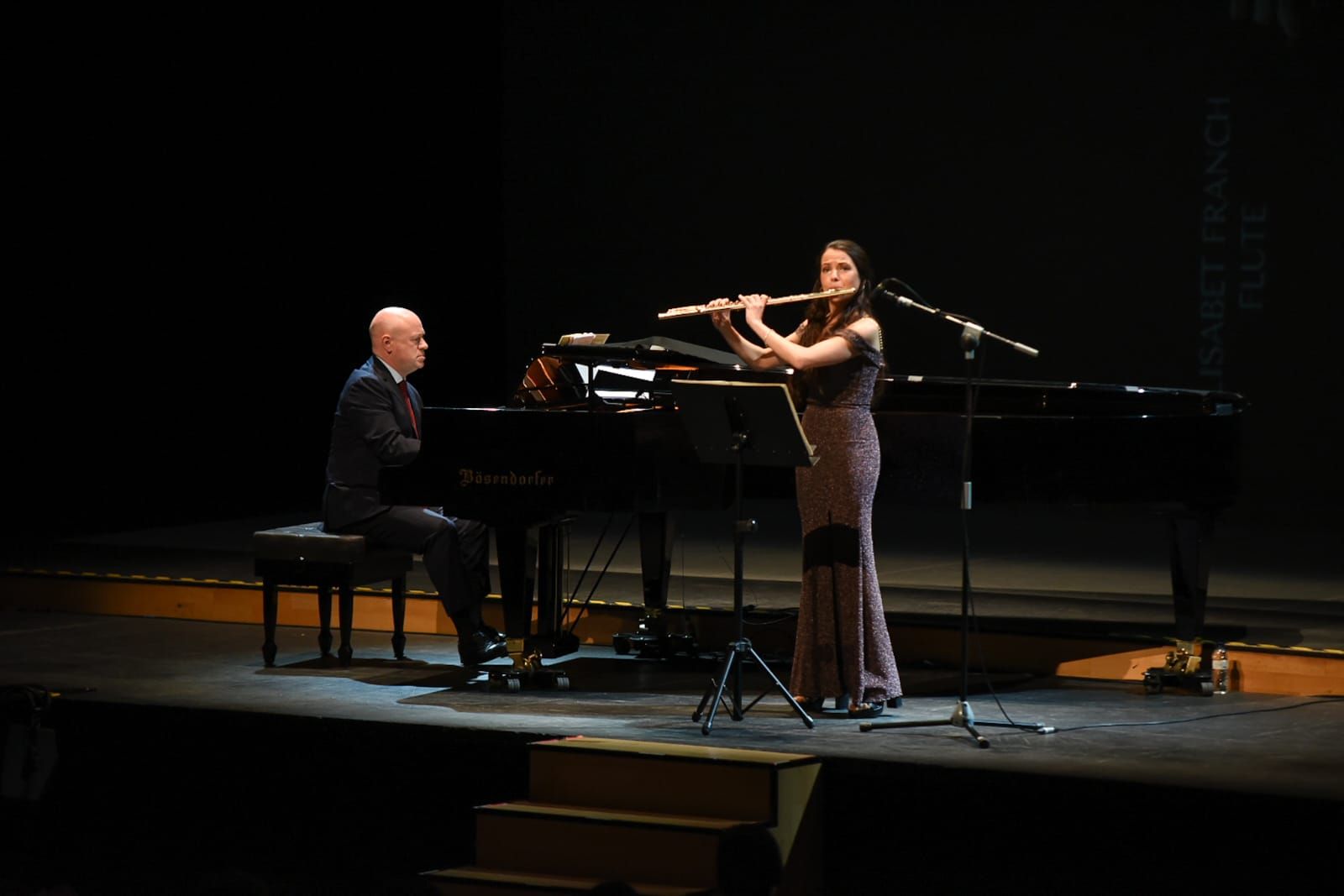 Presentació de 'Franch plays Franck' amb Elisabet Franch i Albert Guinovart. FOTO: Ajuntament
