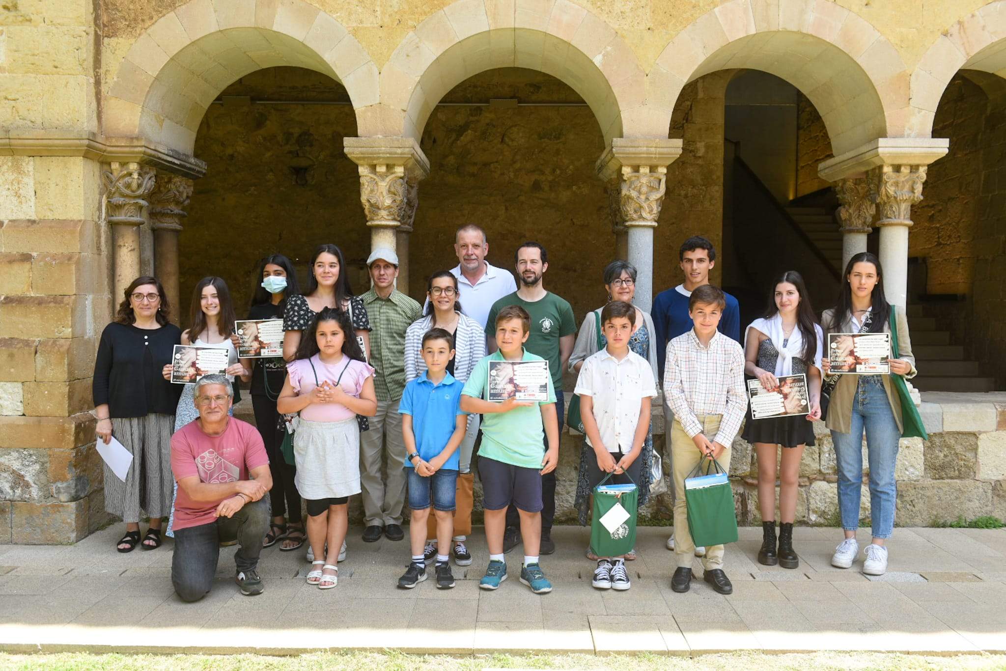 Els guanyadors del 8è Premi Literari dels Castellers de Sant Cugat. FOTO: Ajuntament
