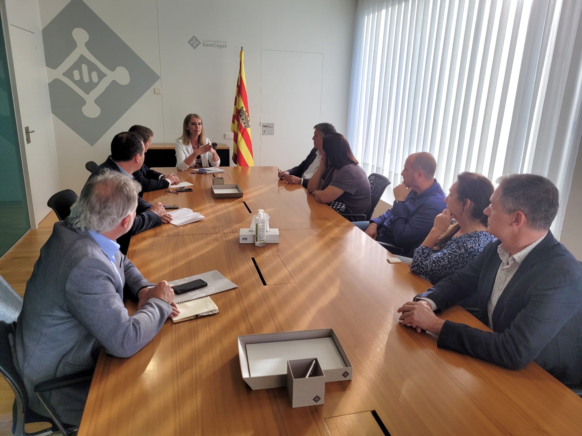 Trobada del govern de Sant Cugat amb veïns i representants de l'Associació del Baixador FOTO: Ajuntament