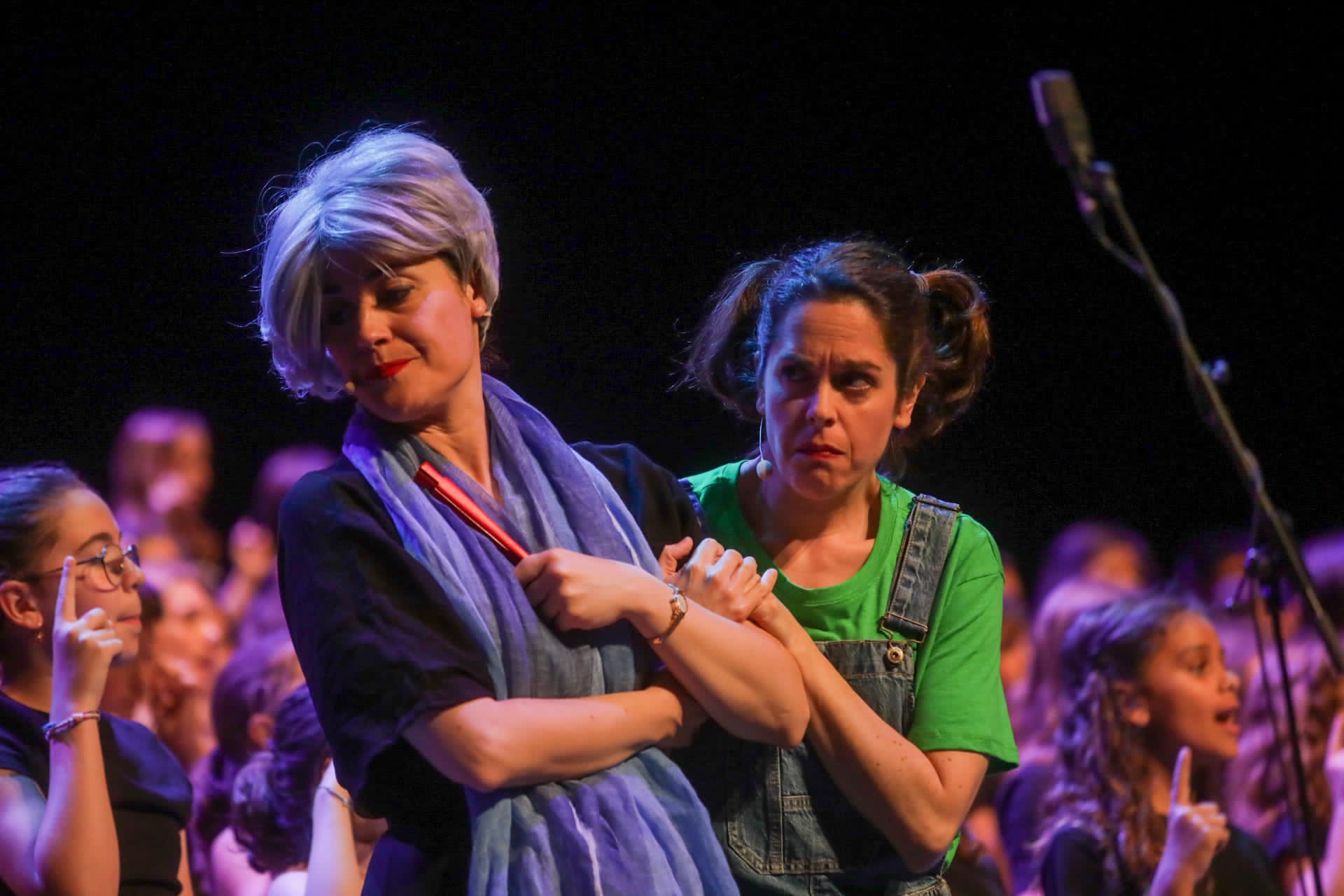 La Clara i la seva àvia a la Cantània 2022. FOTO: Ajuntament