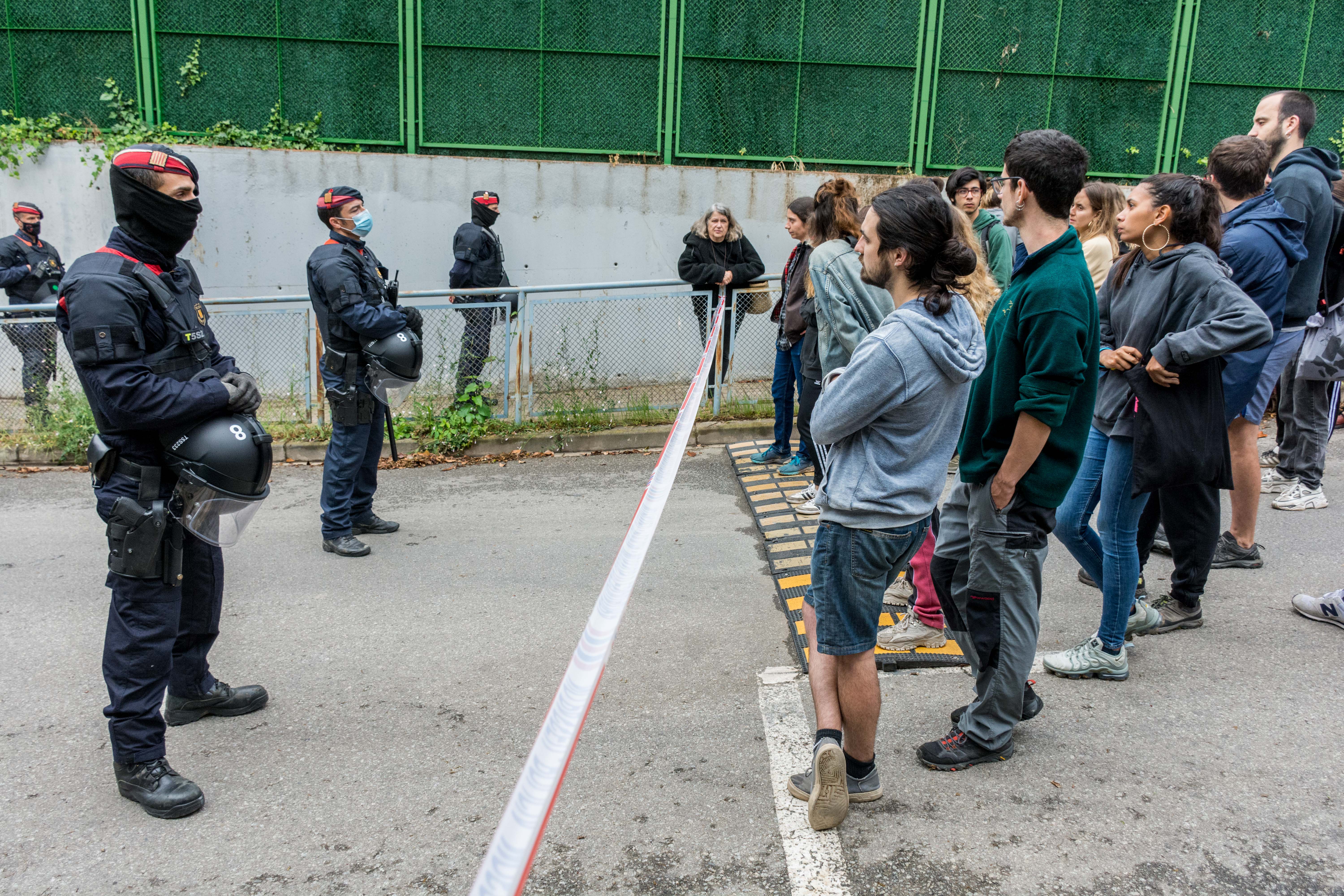 Desenes de persones del Sindicat De Llogaters s'ha concentrat al lloc FOTO: Carmelo Jiménez