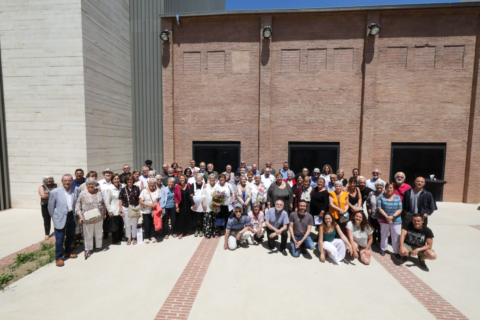 Foto Família a l'homenatge d'Ernest Naté. FOTO: Ajuntament