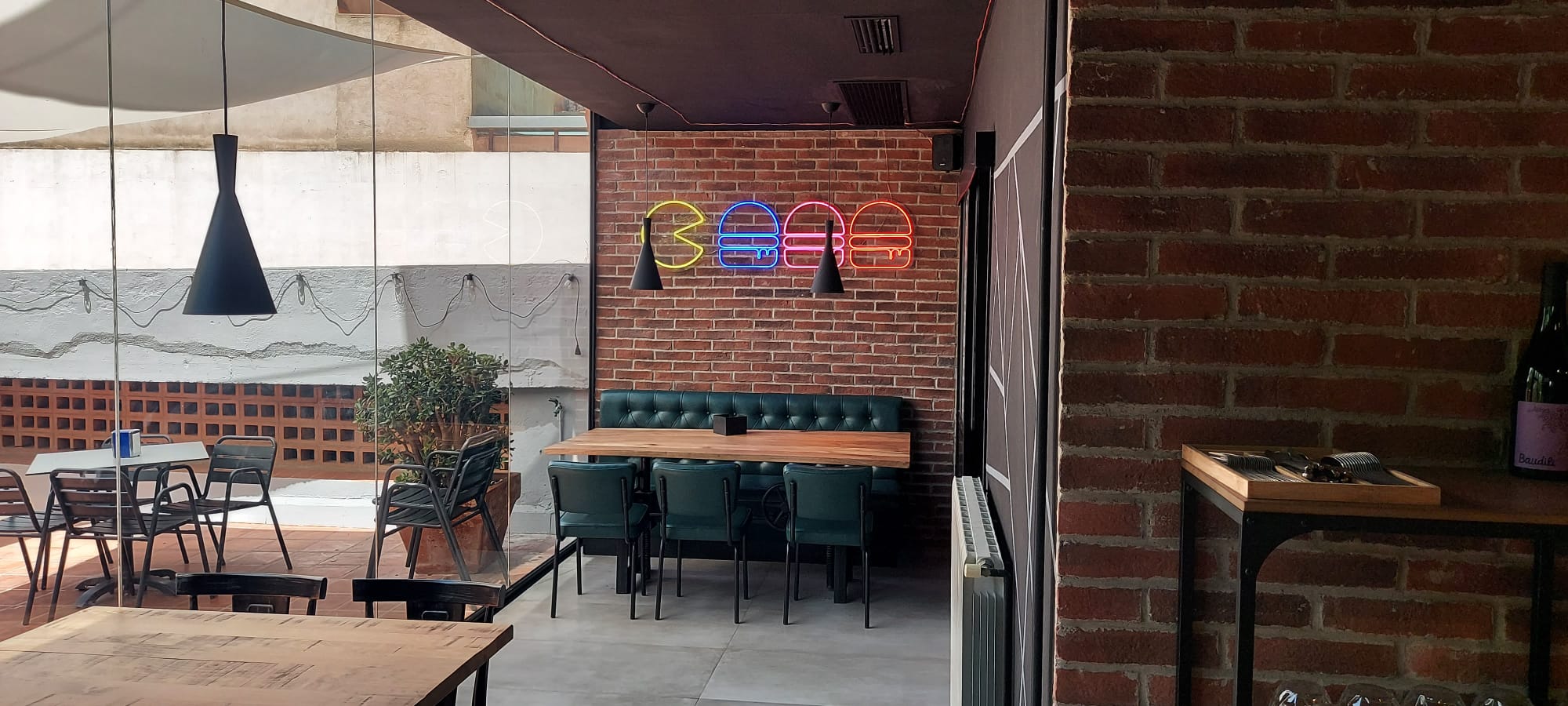 Reservat del restaurant d'entrepants de Sant Cugat Àcid bar. FOTO: Cedida