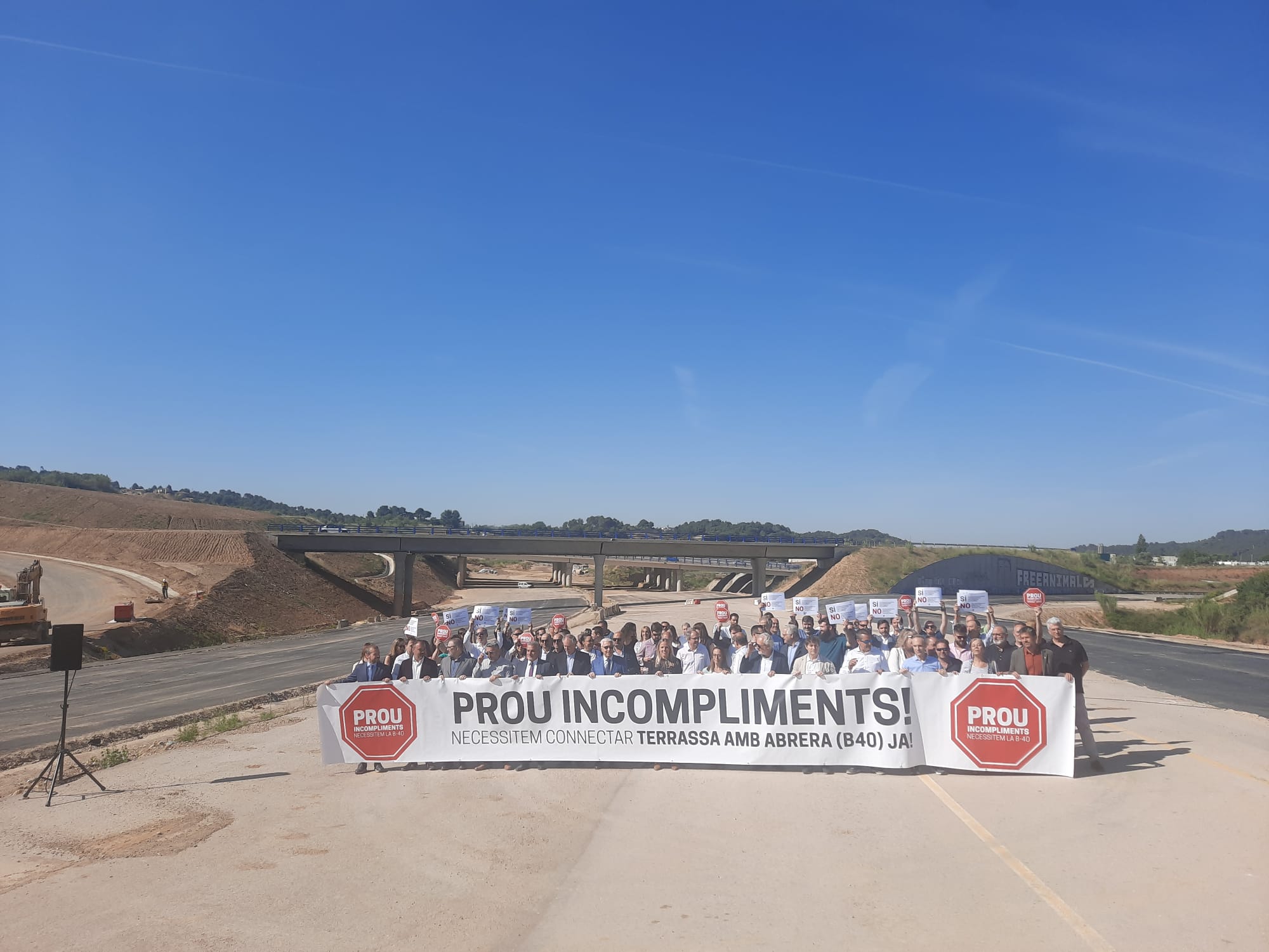 Protesta empresarial per reivindicar el final de les obres de la B-40 entre Terrassa i Abrera FOTO: TOT
