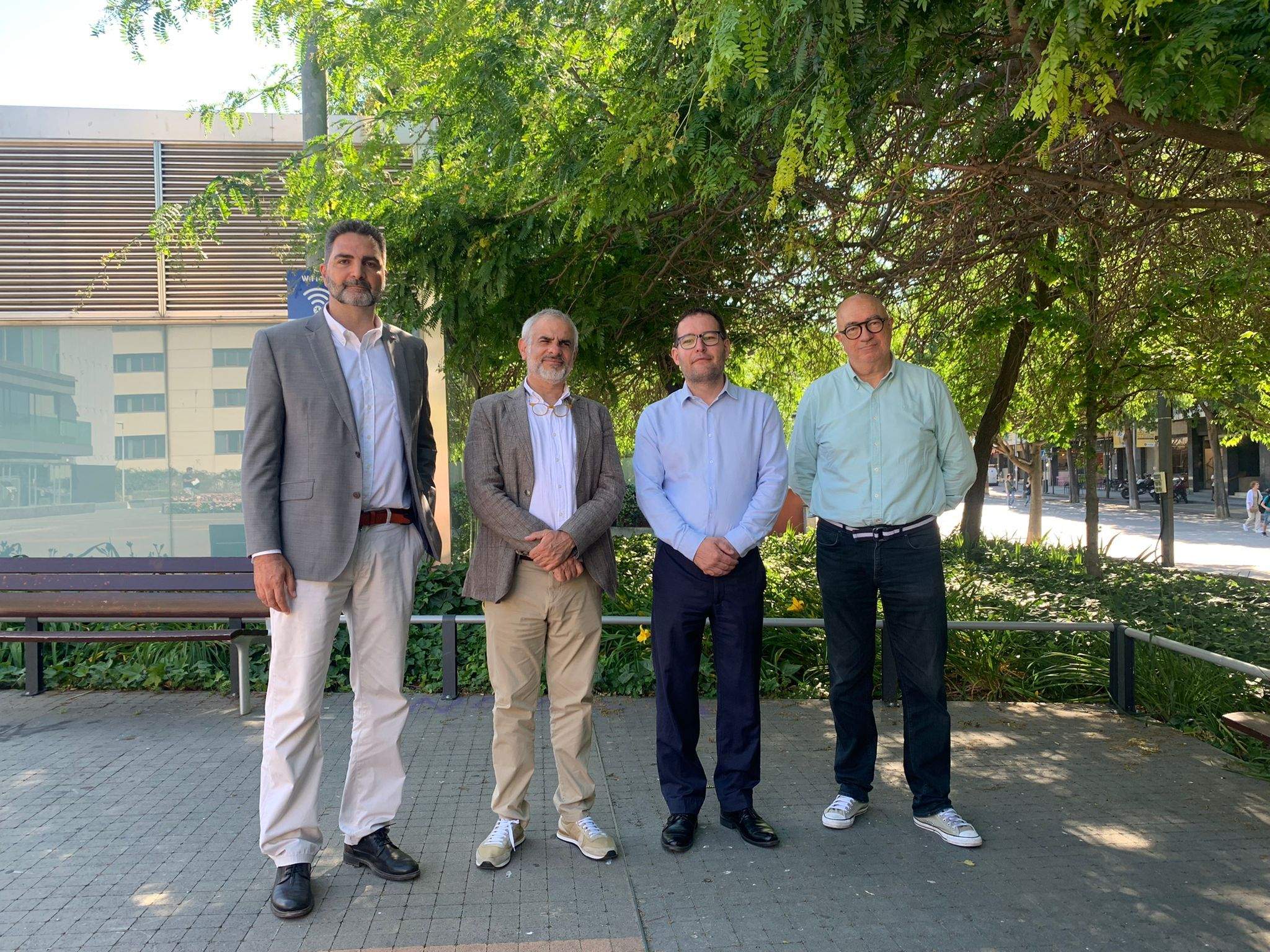 Aldo Ciprian, a l'esquerra de la imatge, juntament amb Carlos Carrizosa (president de Ciutadans al Parlament), Sergio Blázquez (regidor de Ciutadans a l'Ajuntament) i Martí Pachamé (exdiputat de Ciutadans al Parlament), d'esquerra a dreta. FOTO: TOT