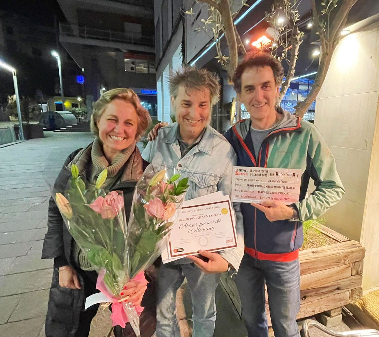 Mario Fernández, Siscu Ruiz i Maria Vancells han guanyat 19 premis amb l'obra teatral 'Abans que arribi l'alemany'. FOTO: cedida