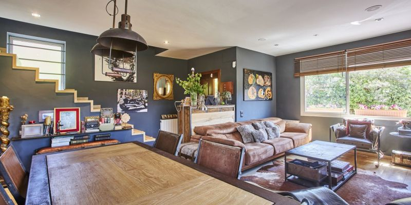 Saló-menjador de la casa de Valldoreix de la immobiliària Vivendex. FOTO: Cedida