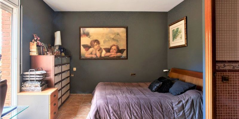 Dormitori de la casa de Valldoreix de la immobiliària Vivendex. FOTO: Cedida