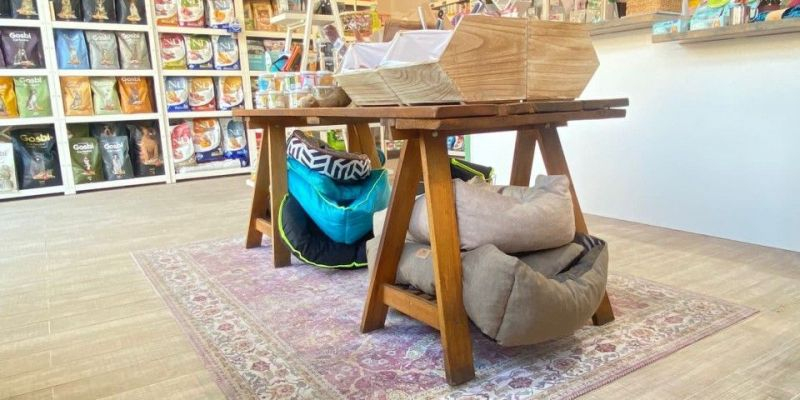A la nova botiga d'animals de Sant Cugat 'The Black Dog' trobaràs tots els productes per a la teva mascota. FOTO: Cedida