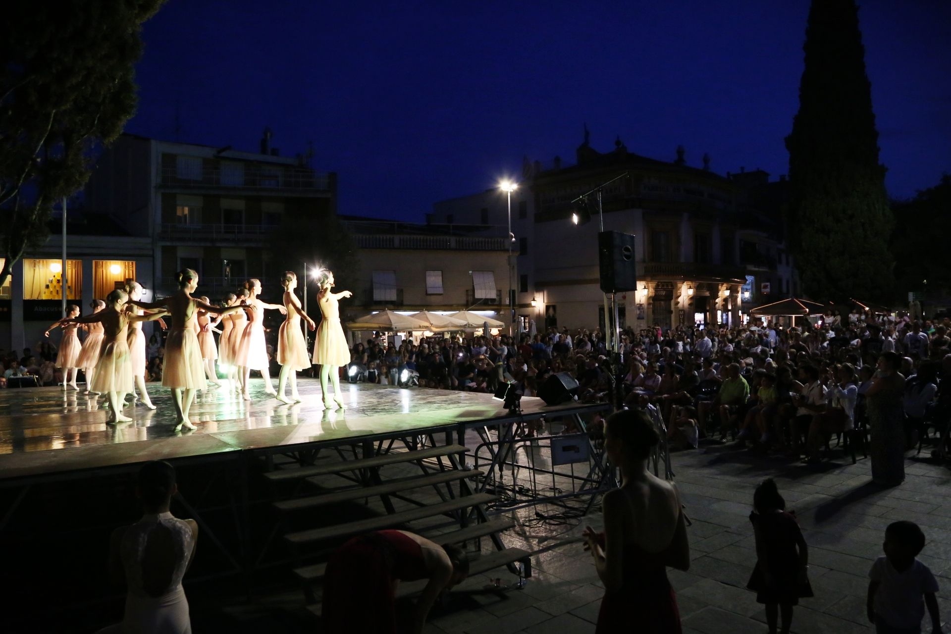 Espectacles en la Nit en Blanc. Foto: Anna Bassa