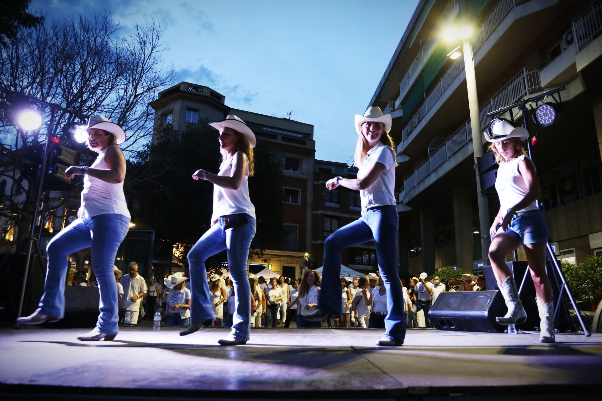 Espectacles en la Nit en Blanc. Foto: Anna Bassa