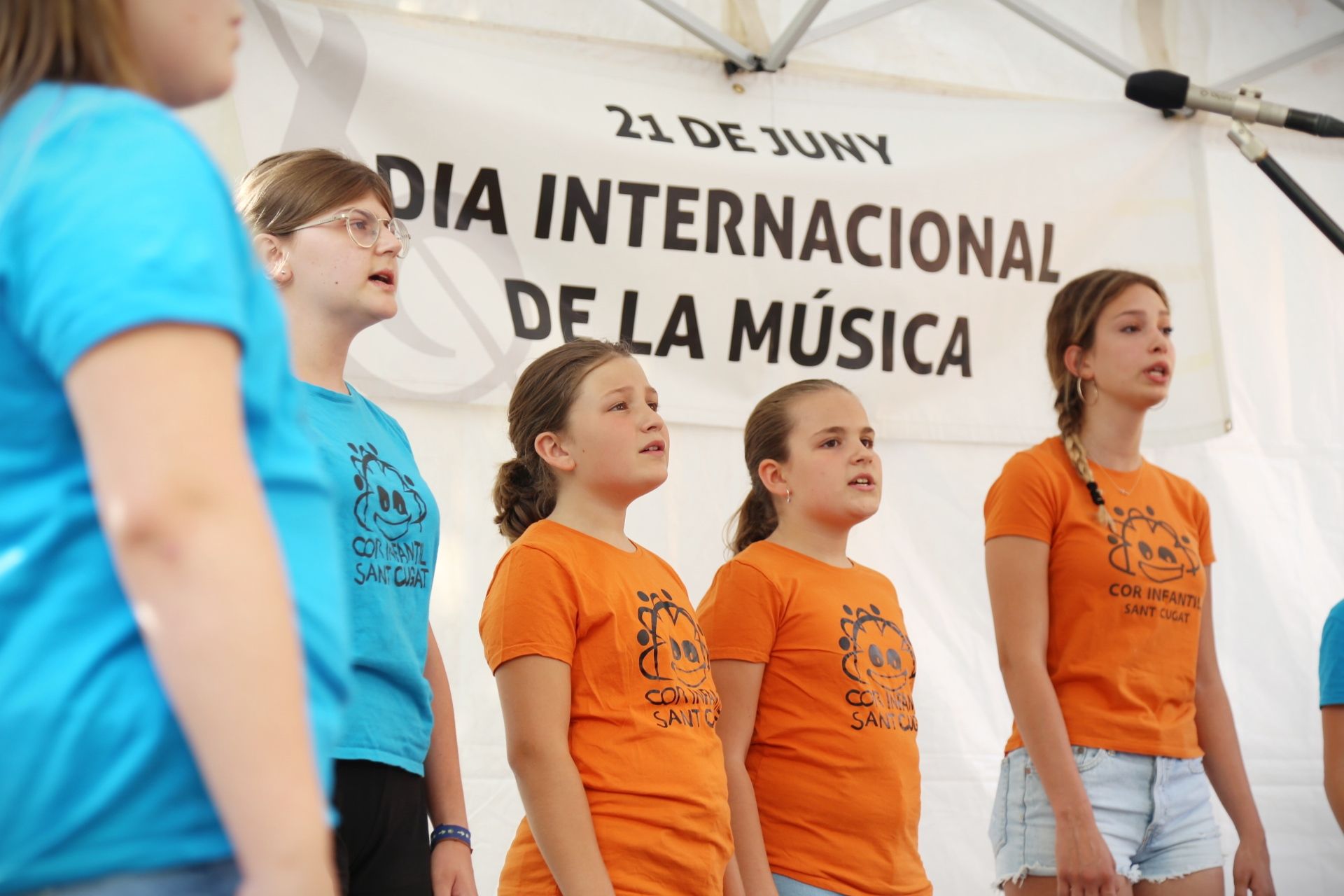 Cor Infantil Sant Cugat actuant pel Dia Internacional de la Música. FOTO: Anna Bassa