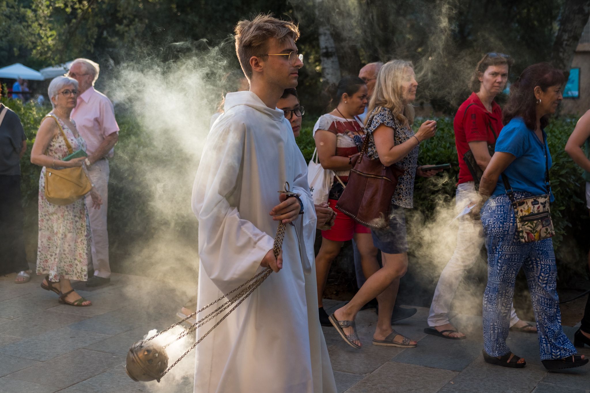 Els santcugatencs s'han reunit als voltants del Monestir per celebrar el Corpus Christi. FOTO: Ale Gómez