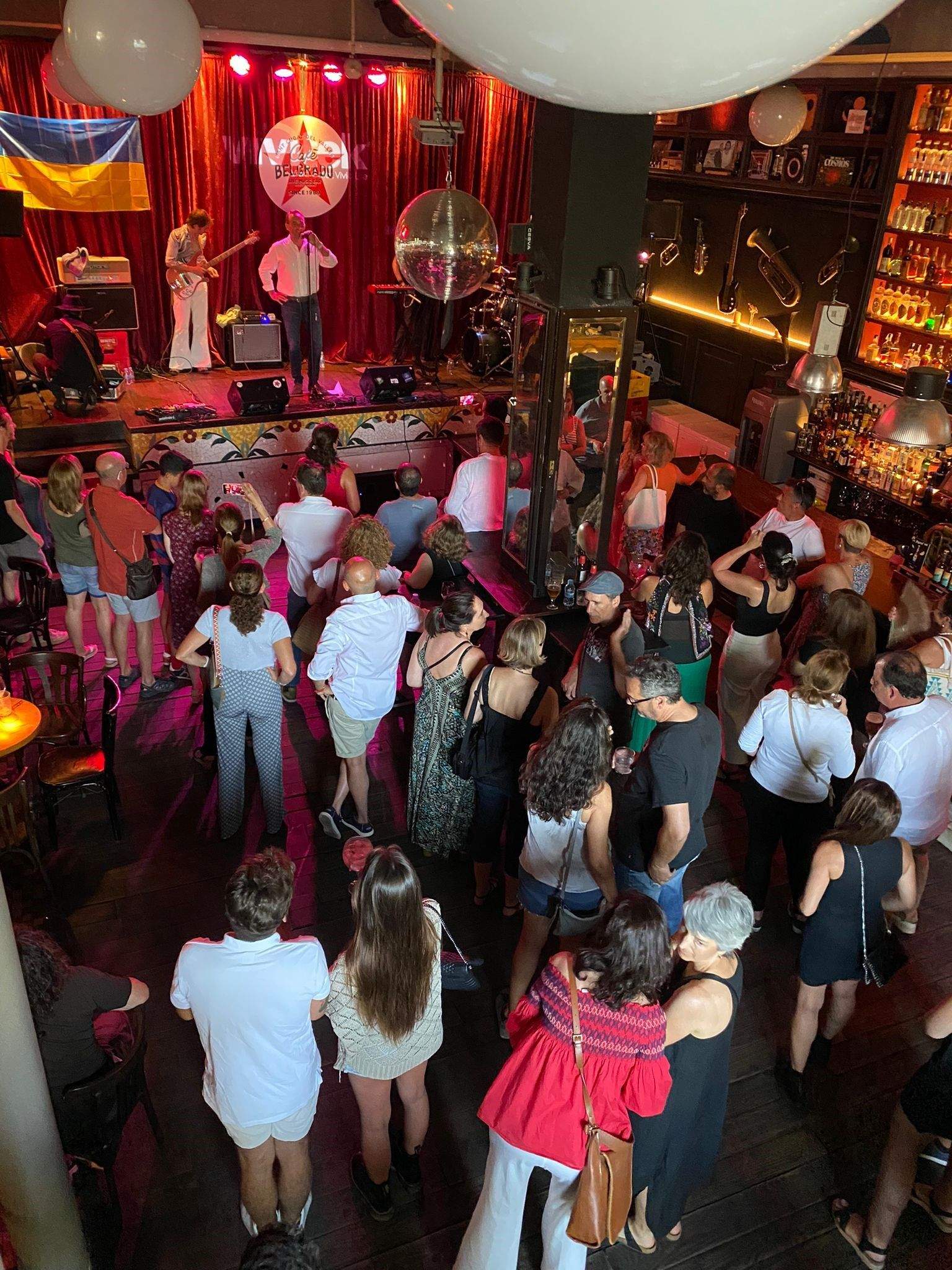 El Cafè Belgrado acull un concert solidari. FOTO: Cedida