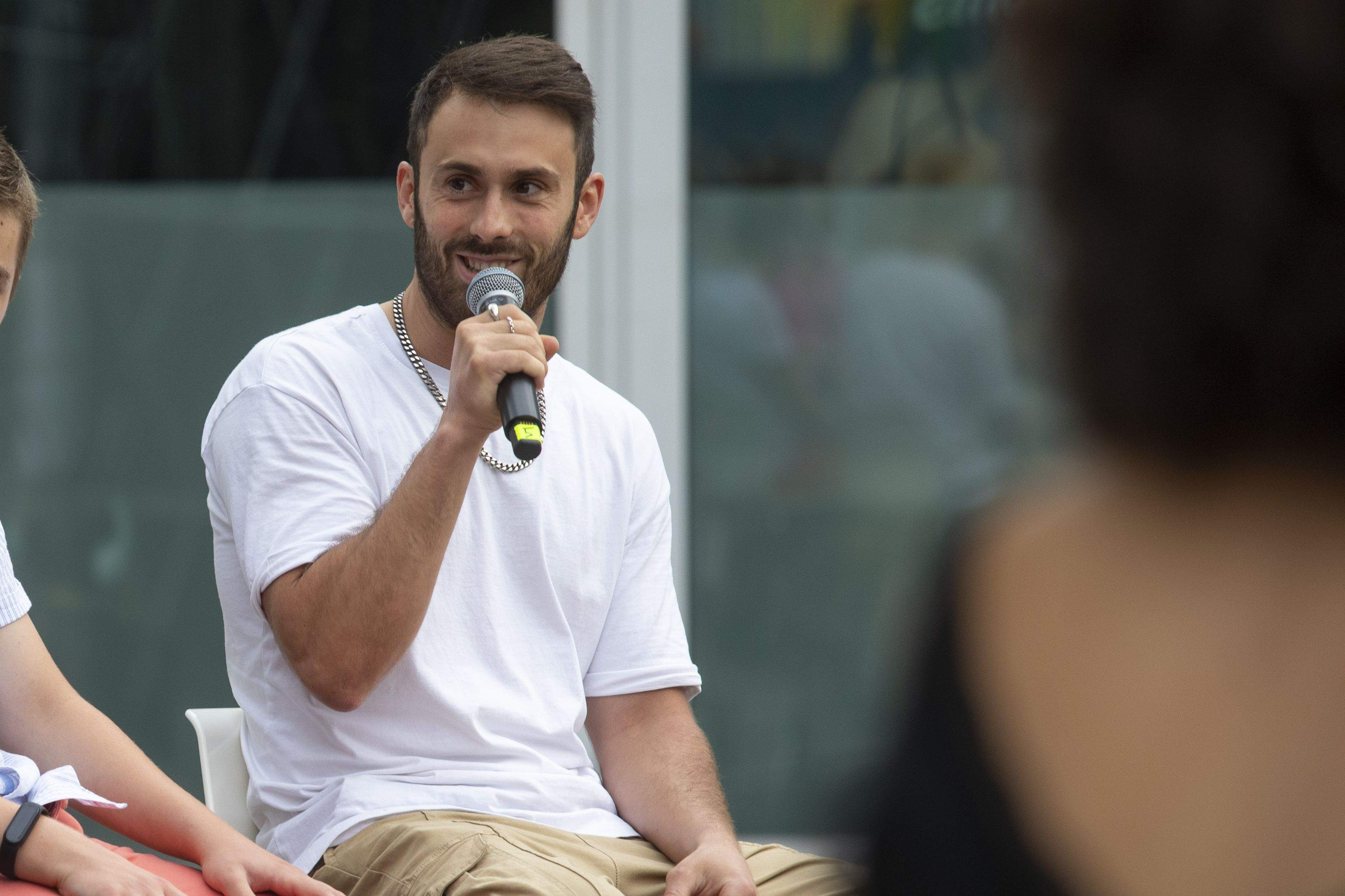 Arnau Blanch (Arnau Griso) a la presentació de la festa Major de Sant Cugat. FOTO: Ajuntament