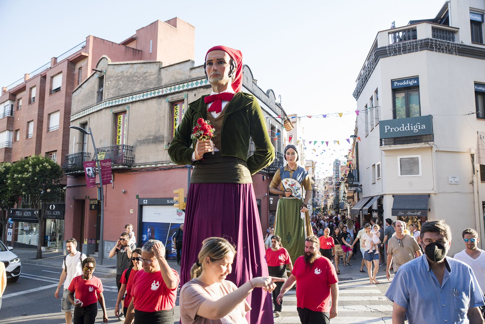 Inici del cercavila de la plaça del Dr. Galtés. FOTO: Bernat Millet.