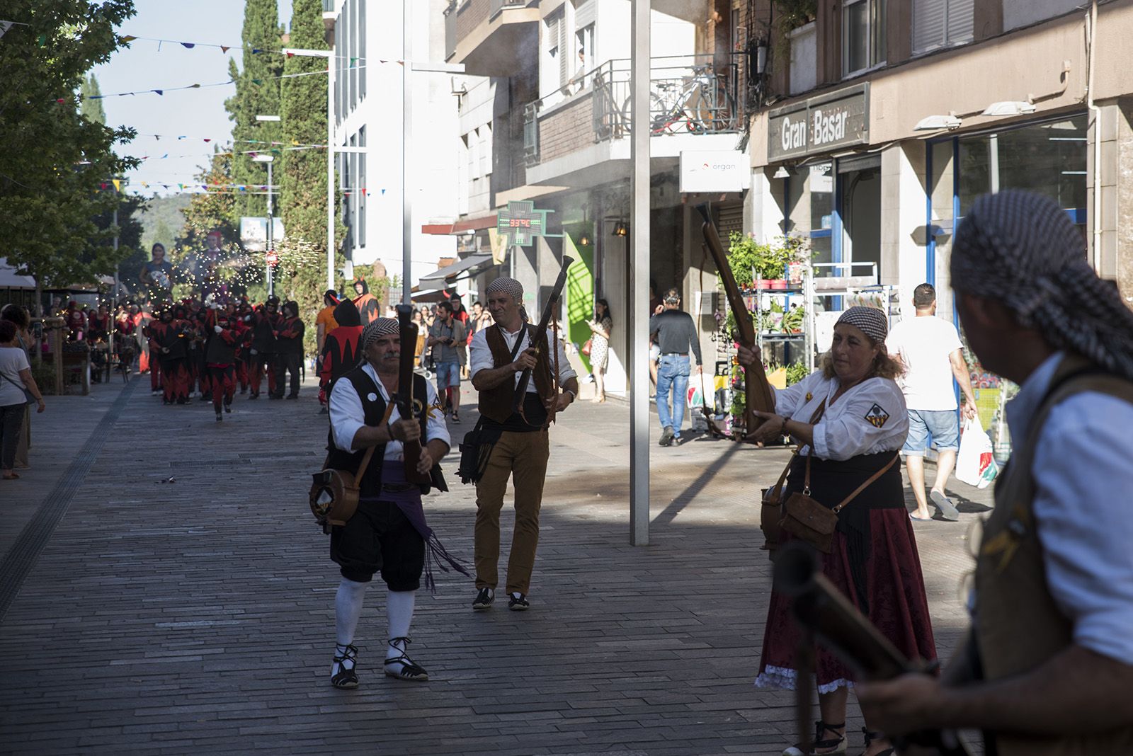 Els Trabucaires durant el Seguici d'Inici de la Festa Major de Sant Cugat. FOTO: Bernat Millet