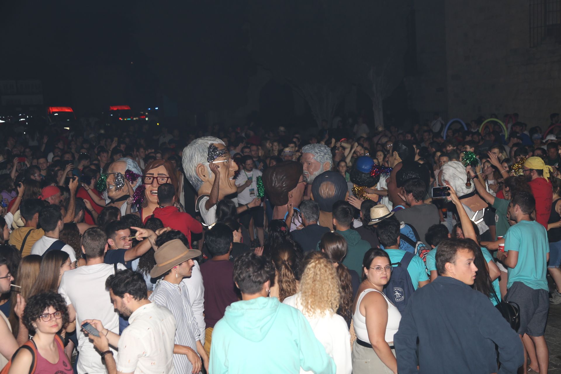 Els Caparrots de Sant Cugat també van participar en el Seguici Nocturn de Festa Major. FOTO: Anna Bassa