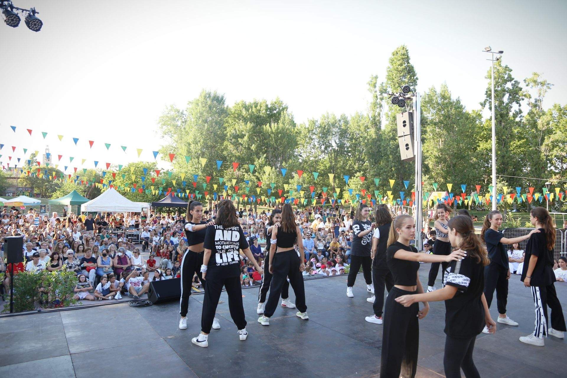 Danses urbanes de l'Escola Sant Cugat per Festa Major. FOTO: Anna Bassa