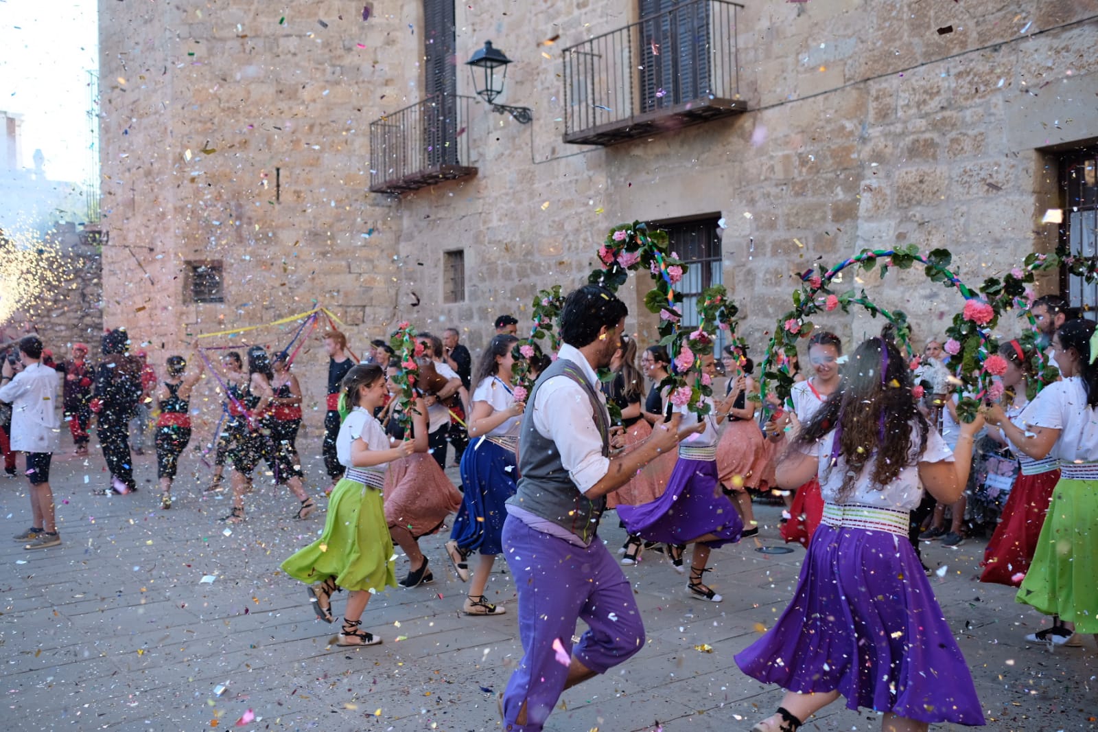 Esclat de Festa Major en el Seguici de Sant Pere. FOTO: Ale Gómez